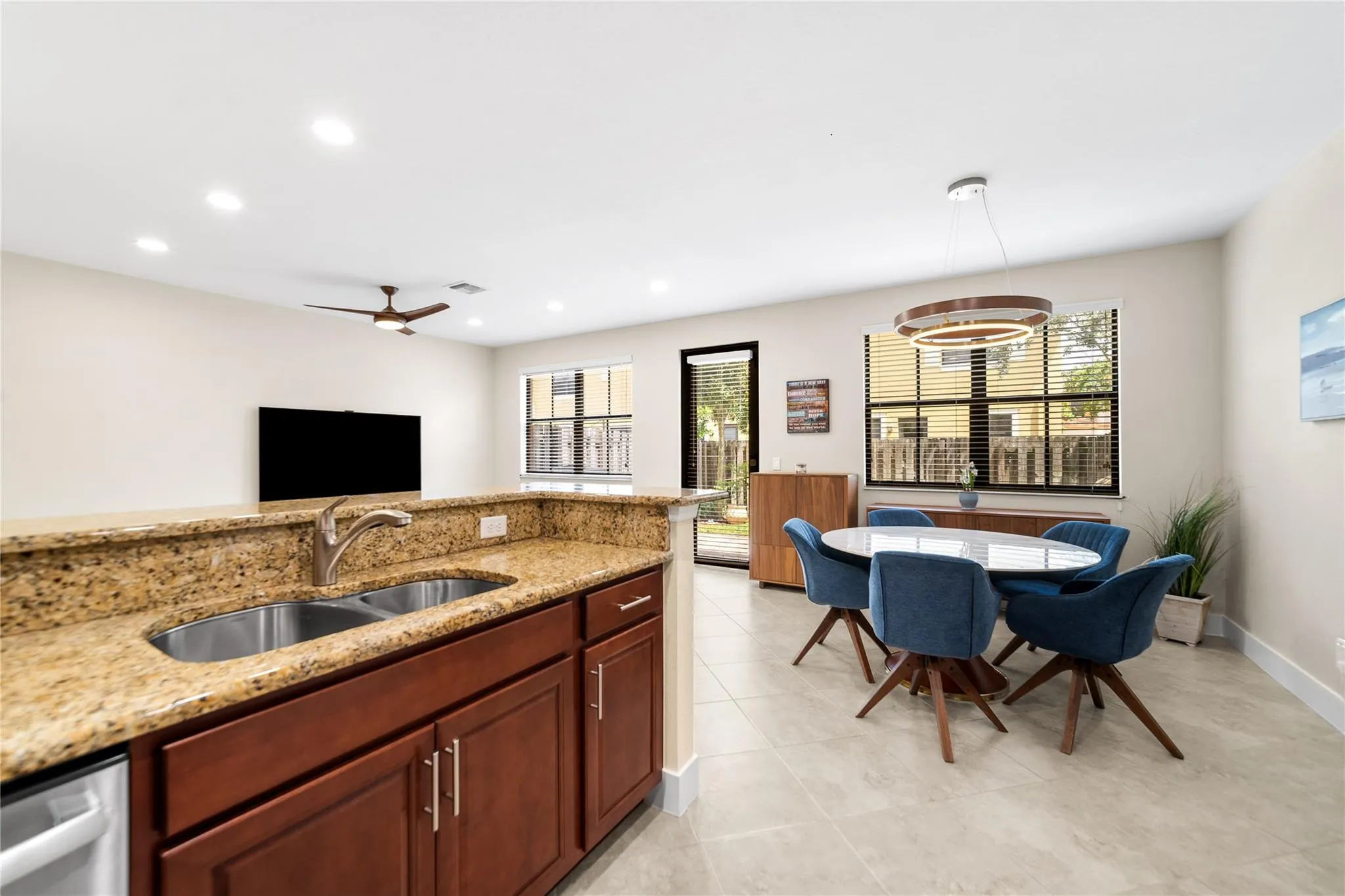 9573 Town Parc Cir S