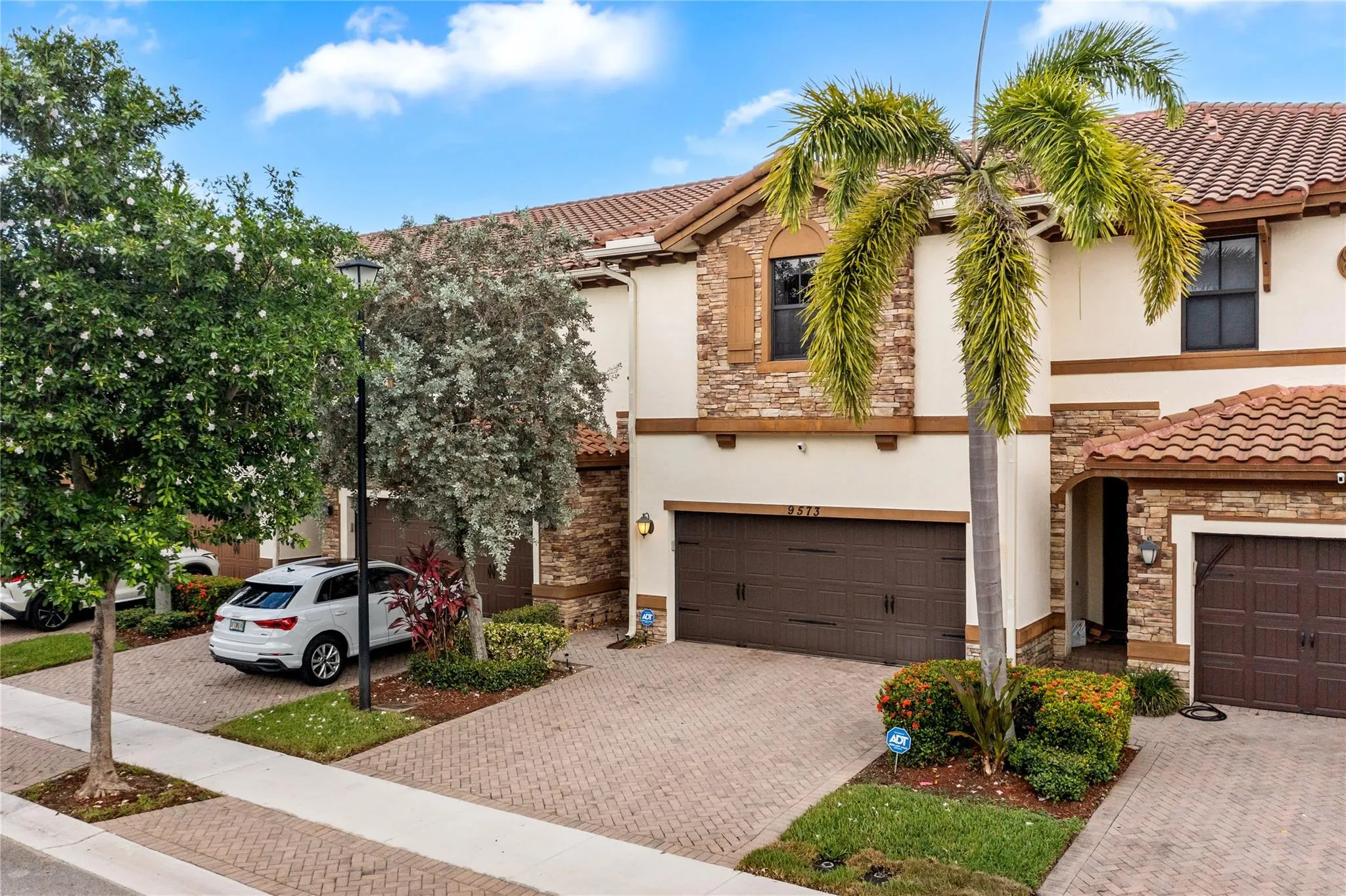 9573 Town Parc Cir S