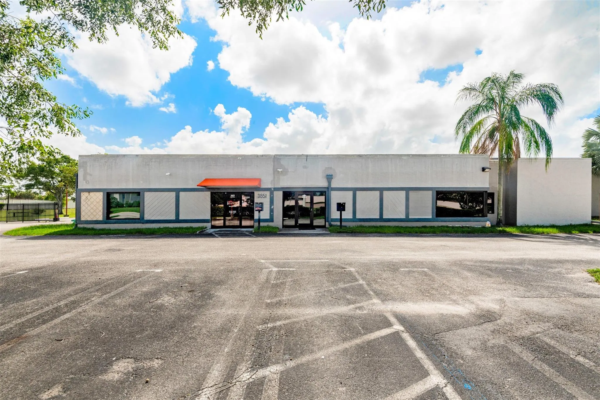 3651 NW 120th Ave