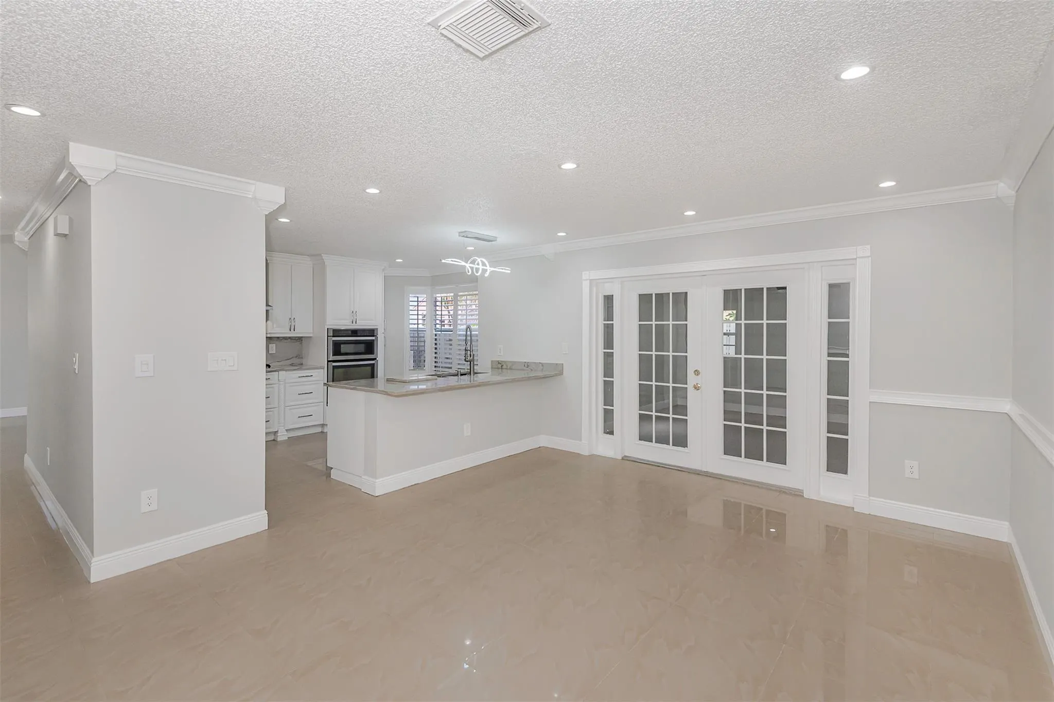 1040 NW 191st Ave