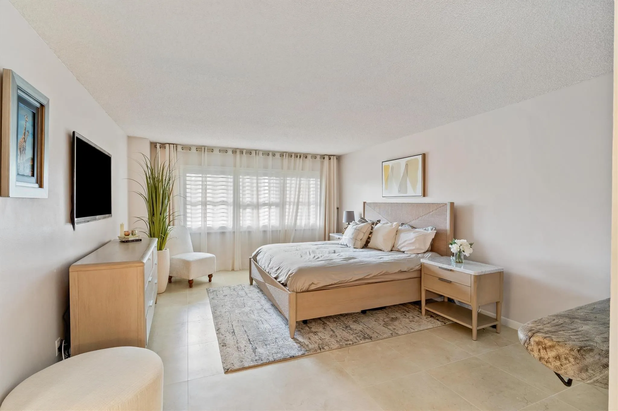 5100 N Ocean, #317
