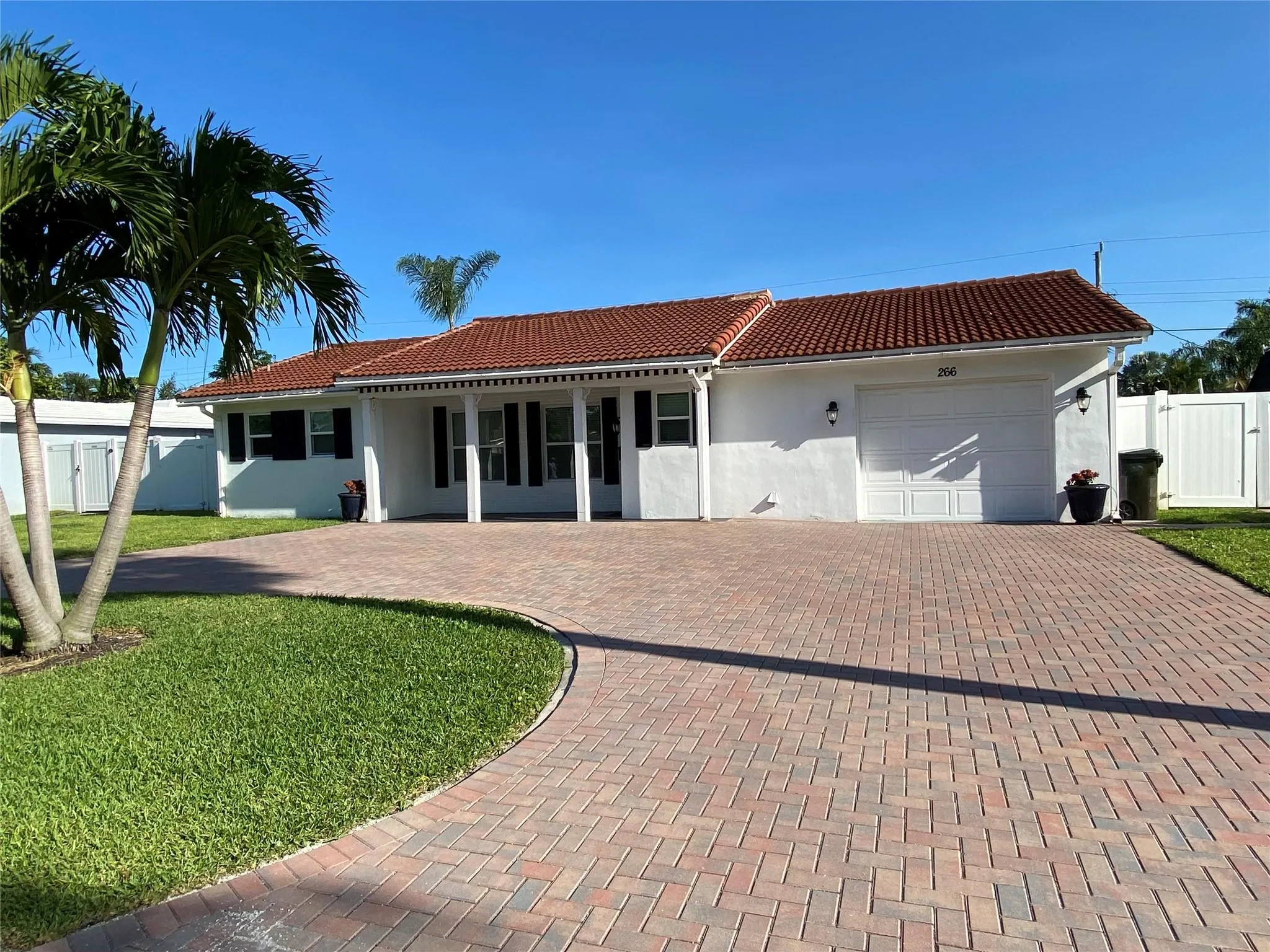 266 SW 12th St