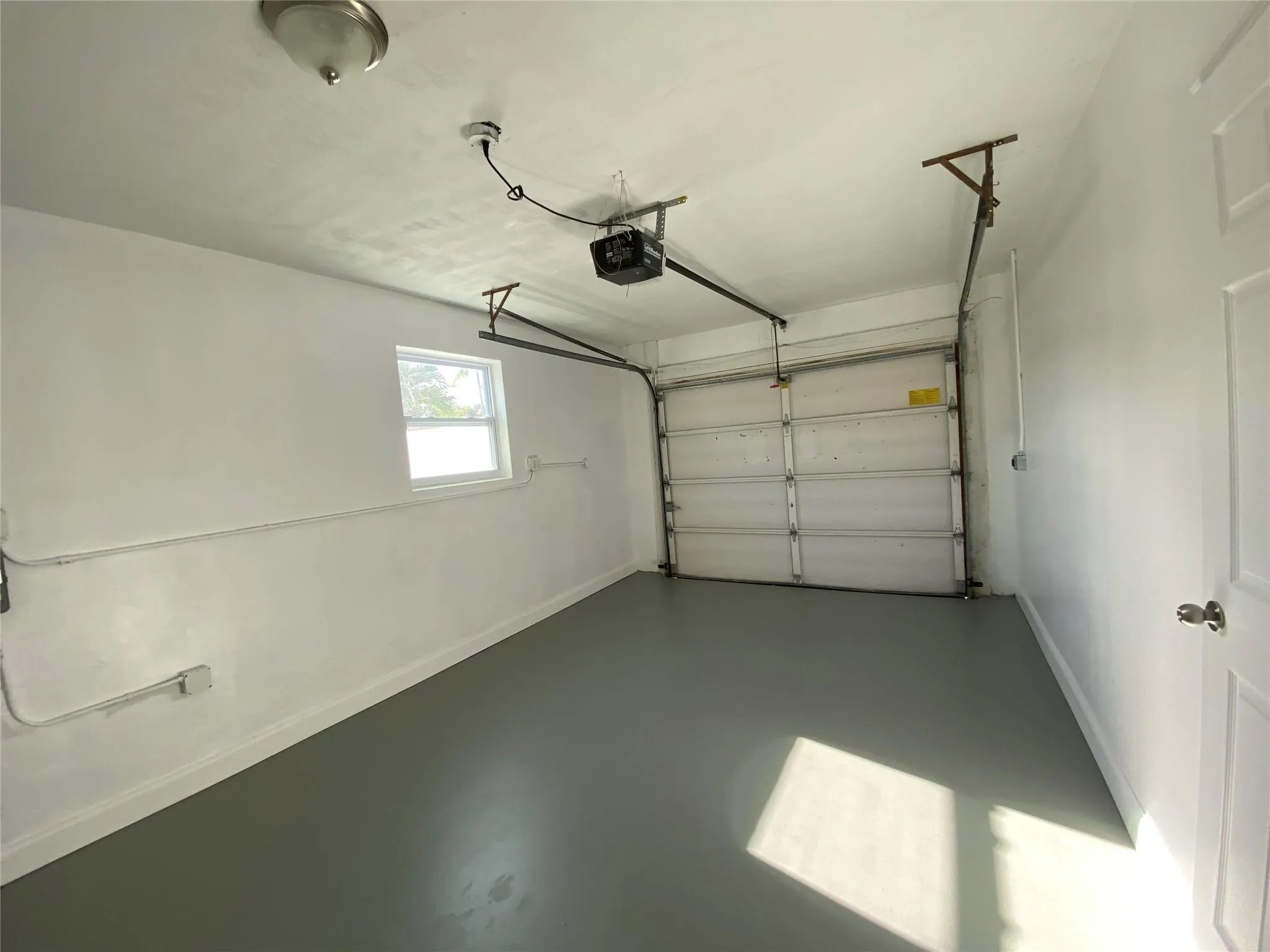 266 SW 12th St