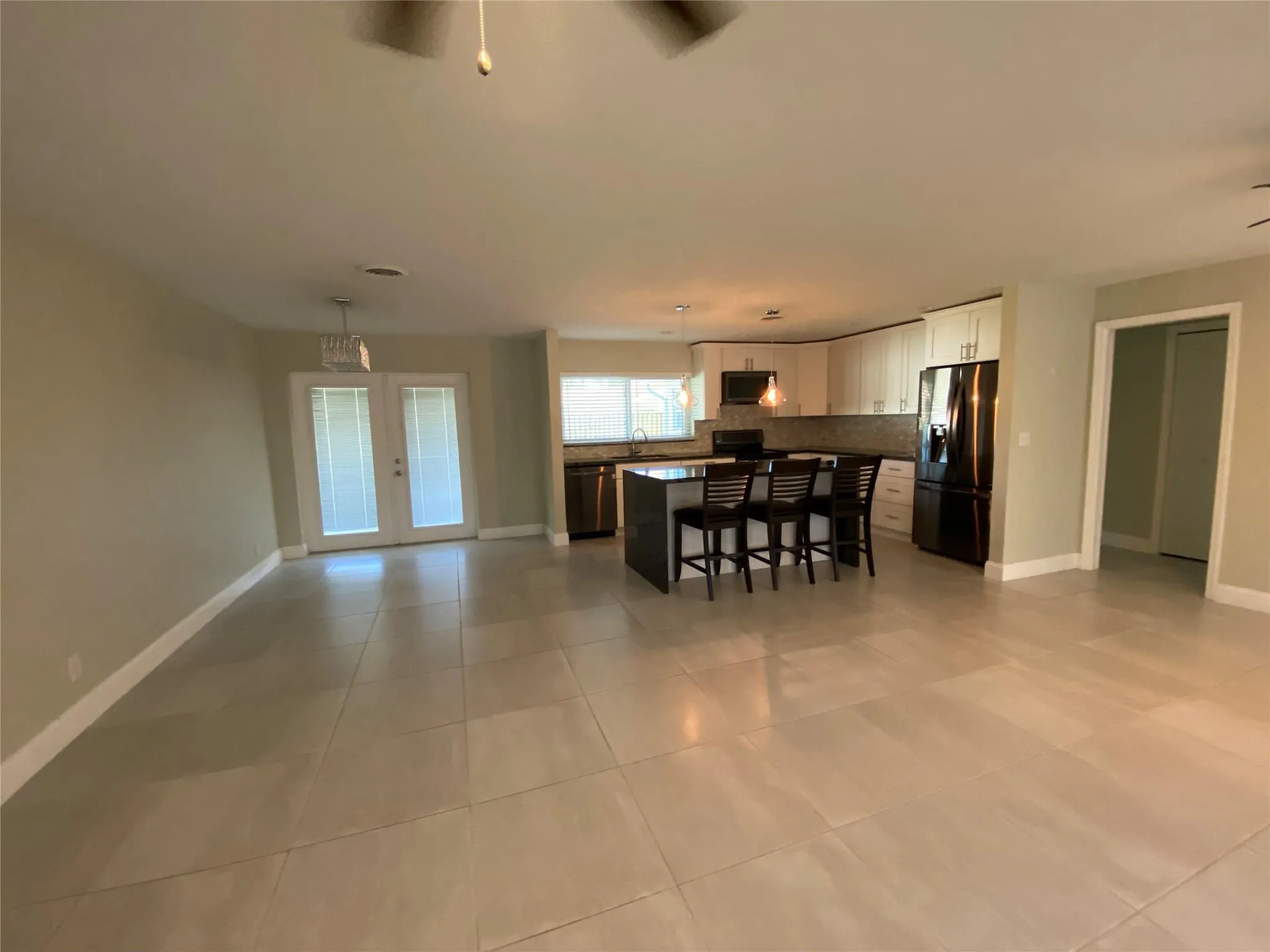 266 SW 12th St