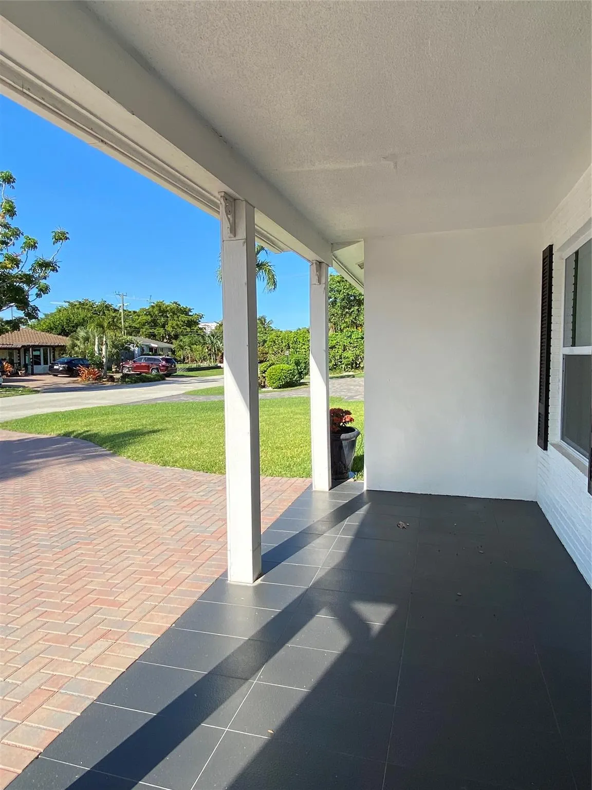 266 SW 12th St