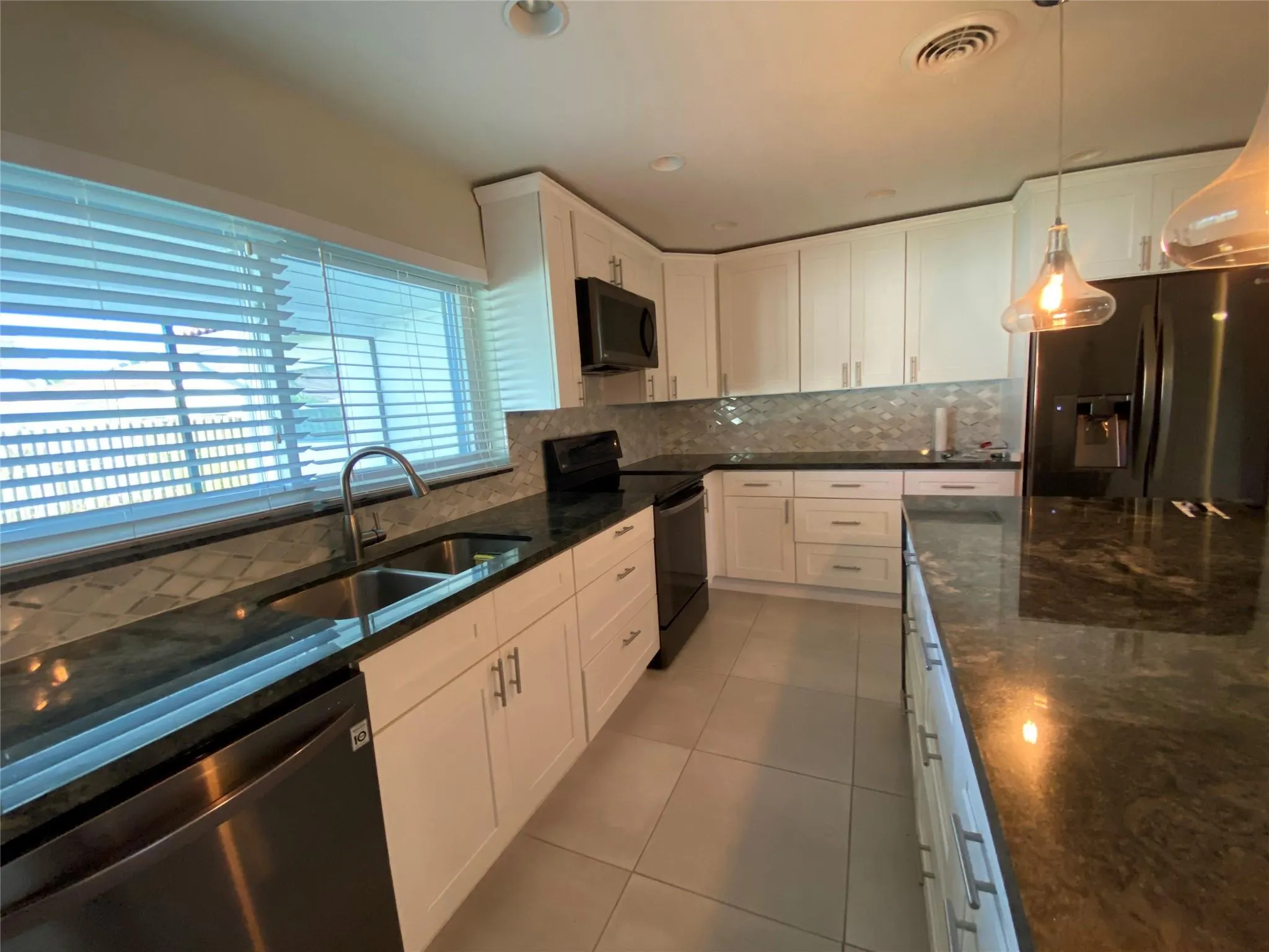 266 SW 12th St
