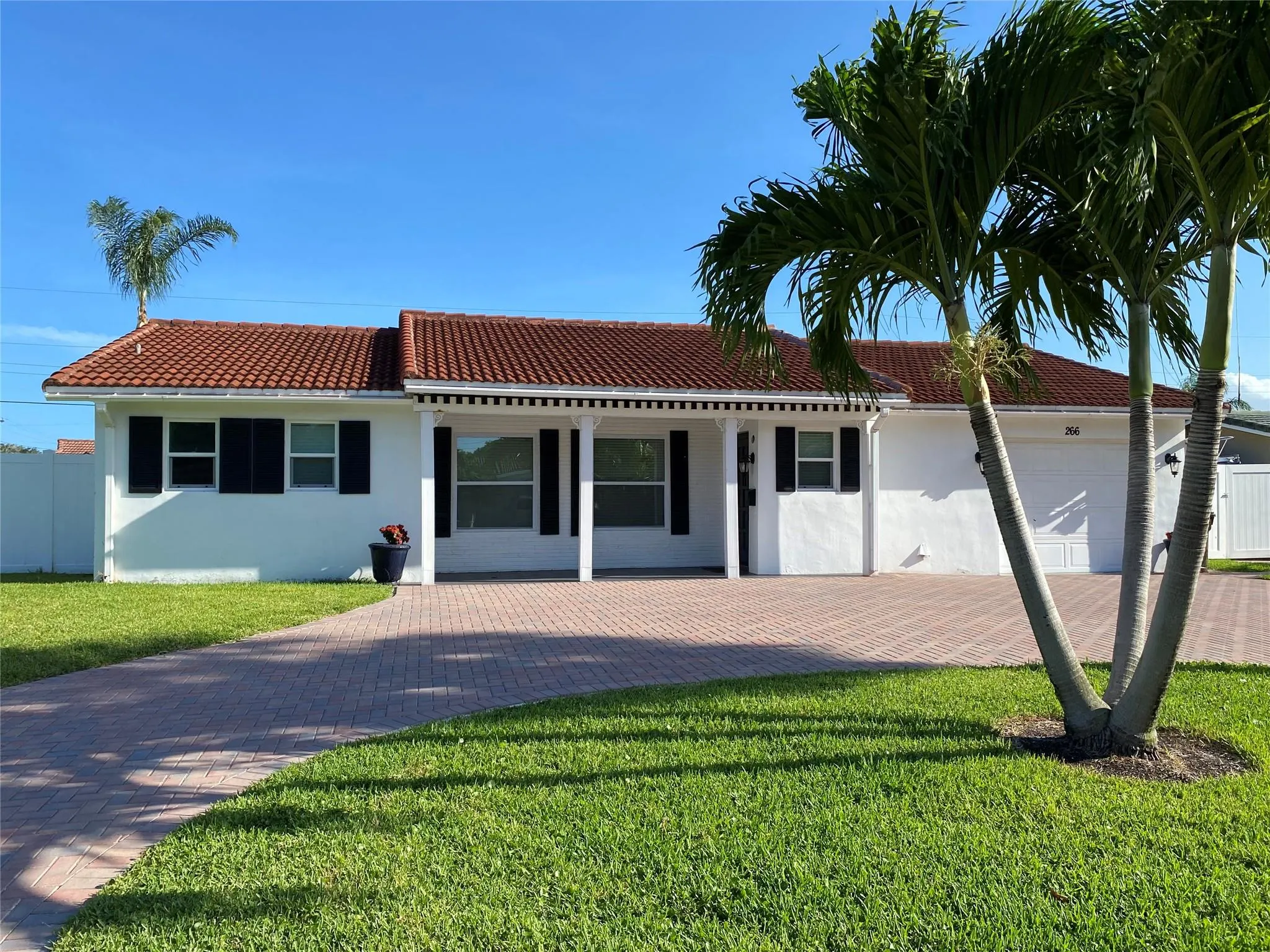 266 SW 12th St