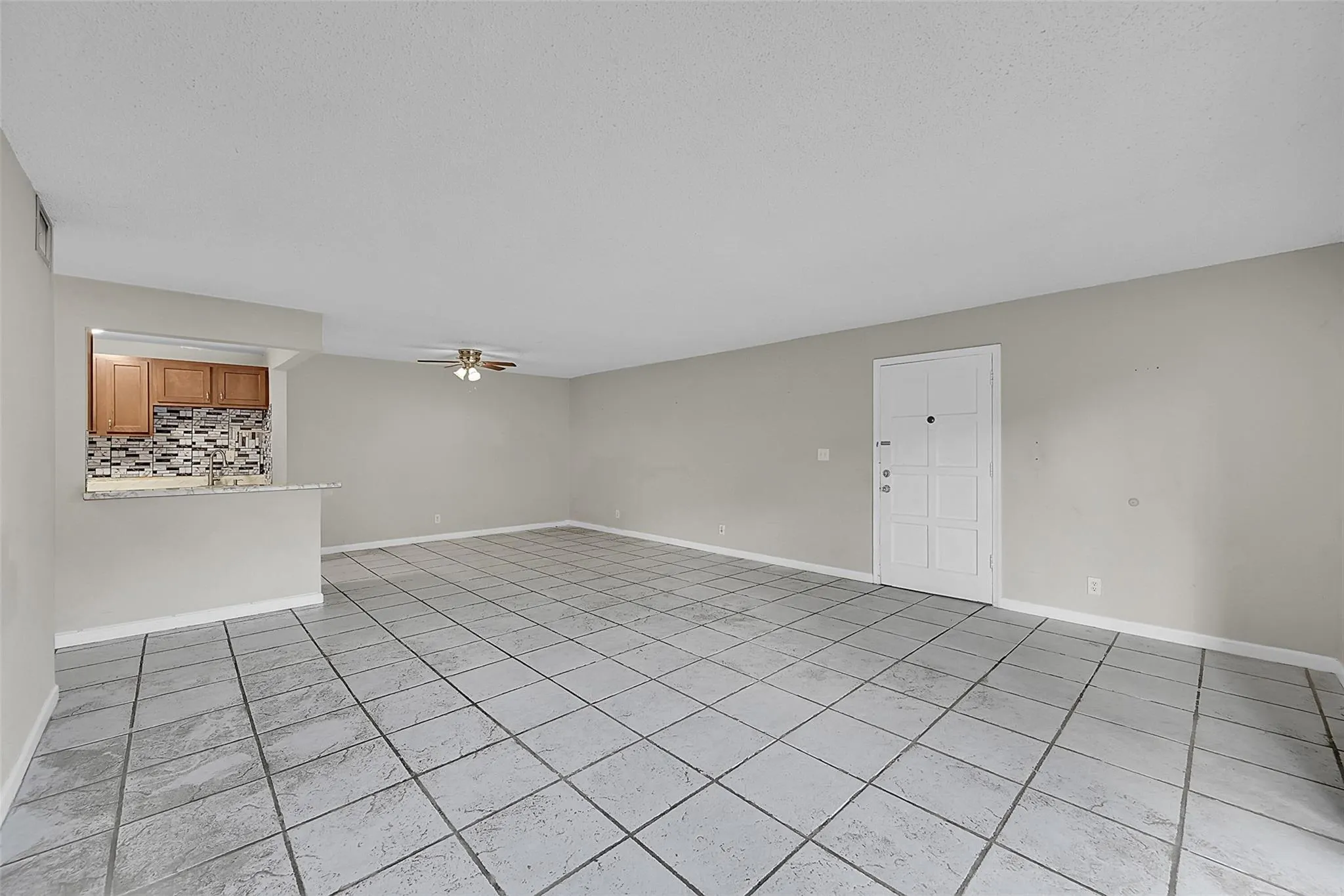 11607 NW 29th St, #3B