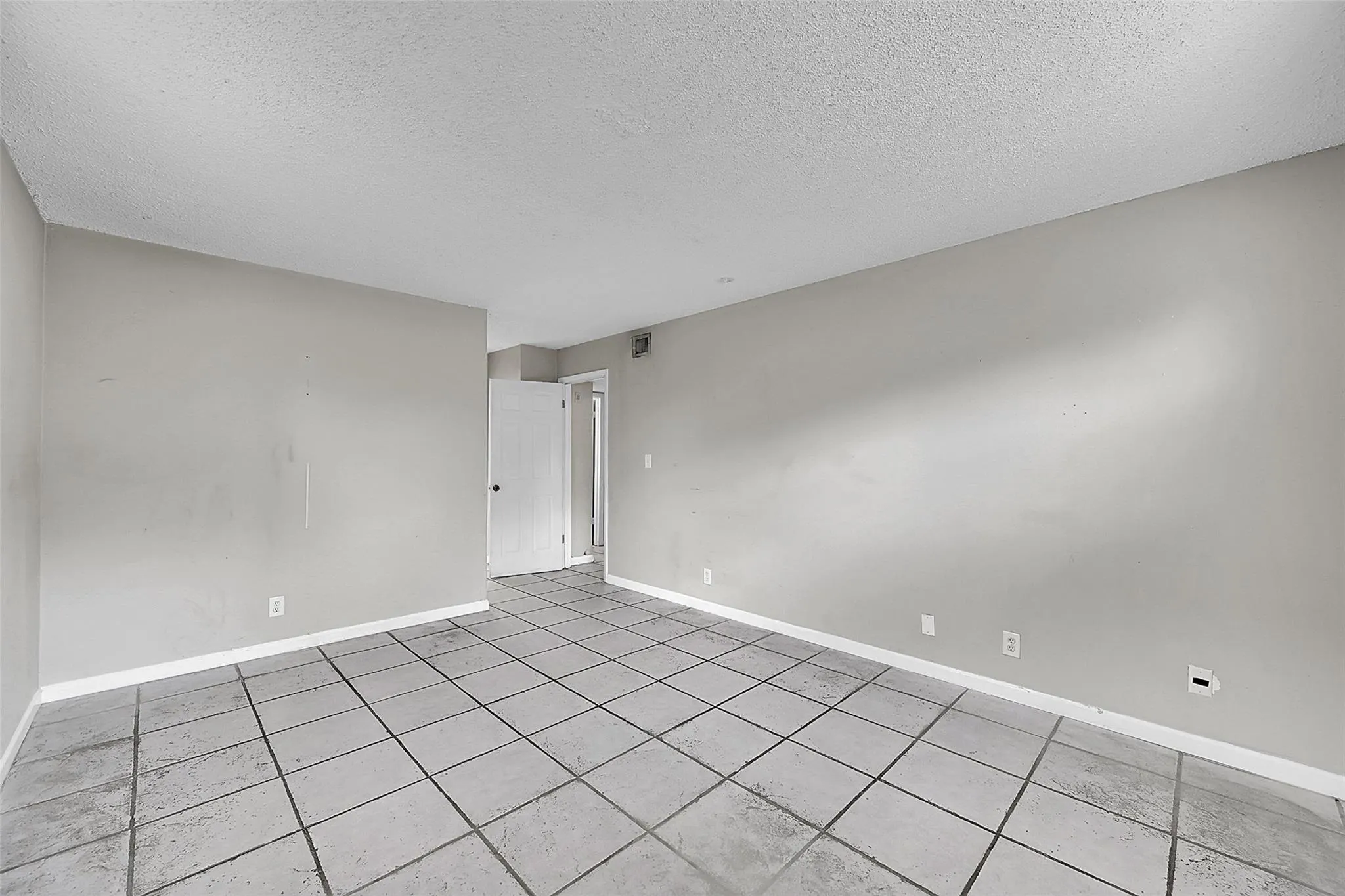 11607 NW 29th St, #3B