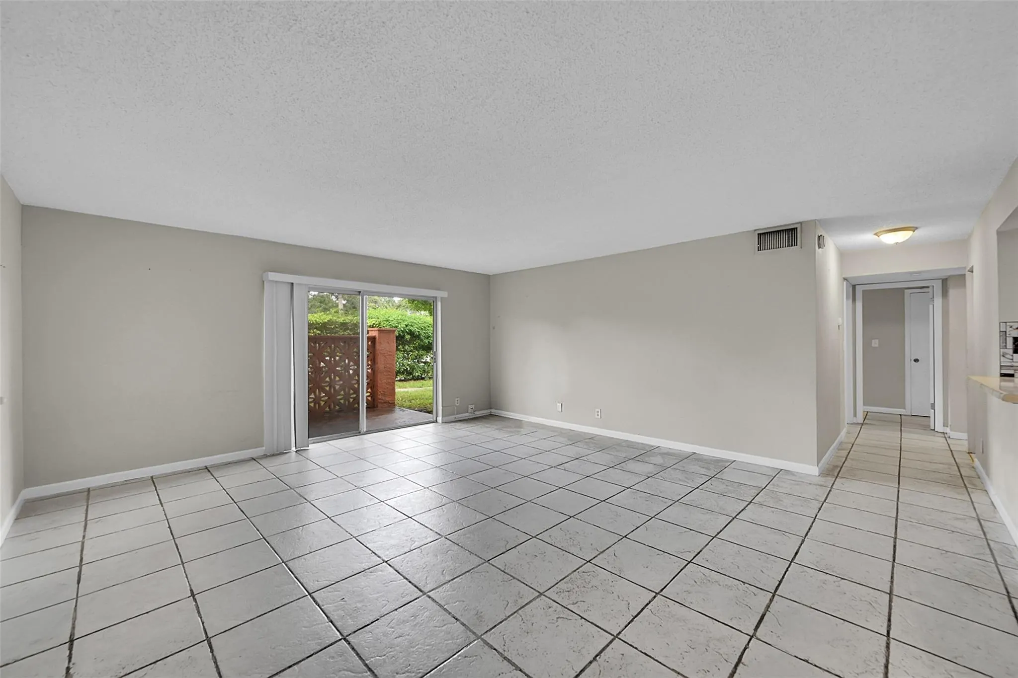 11607 NW 29th St, #3B