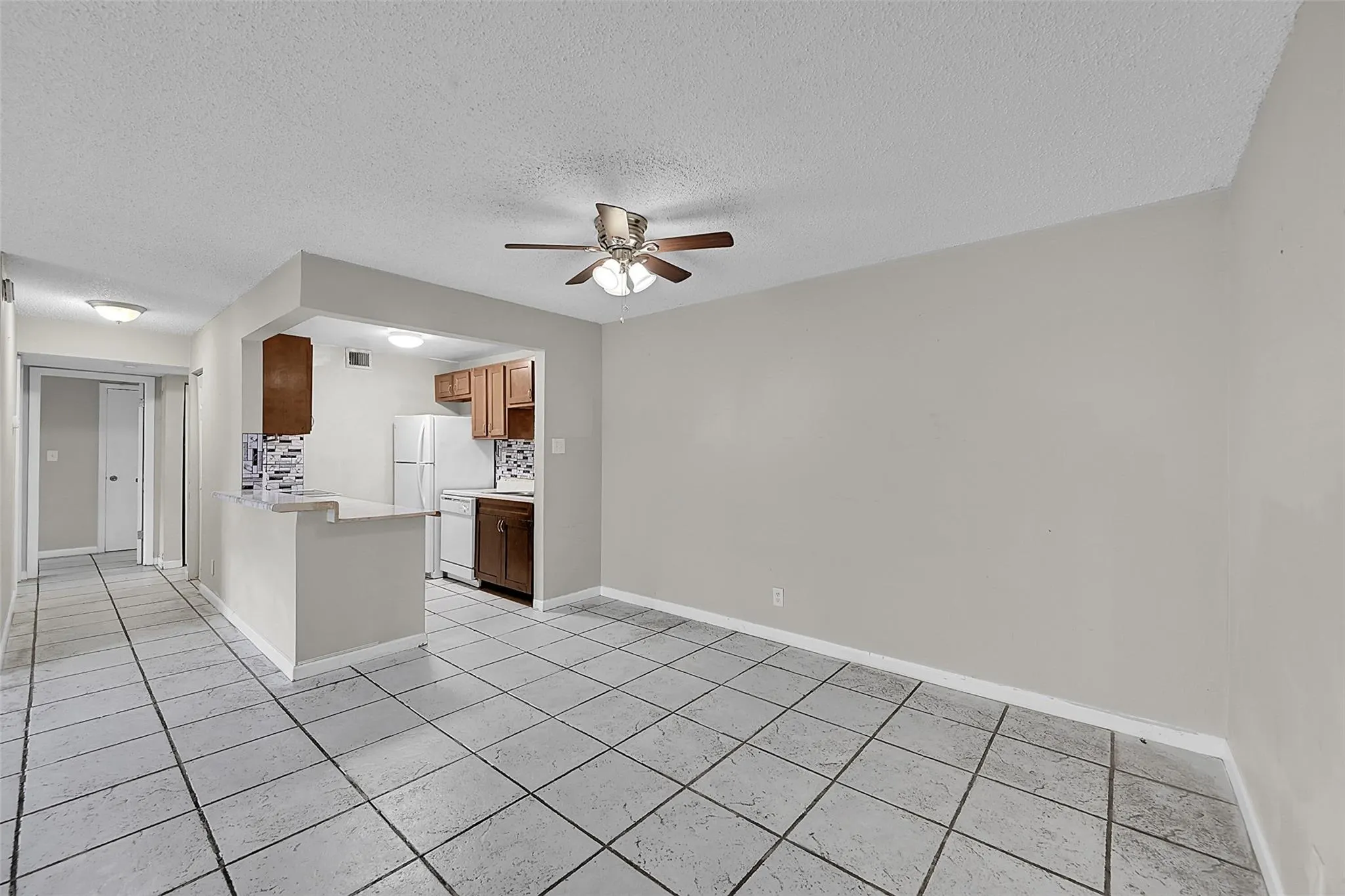11607 NW 29th St, #3B