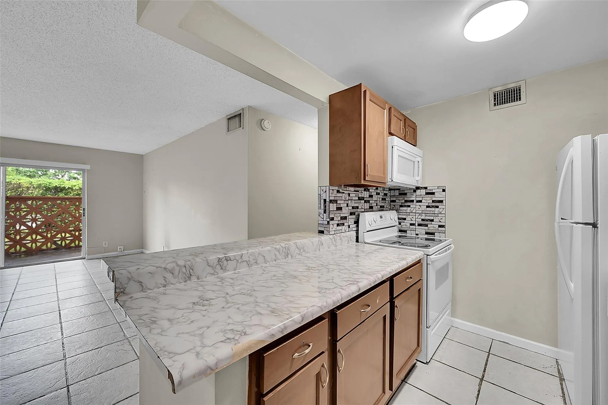 11607 NW 29th St, #3B
