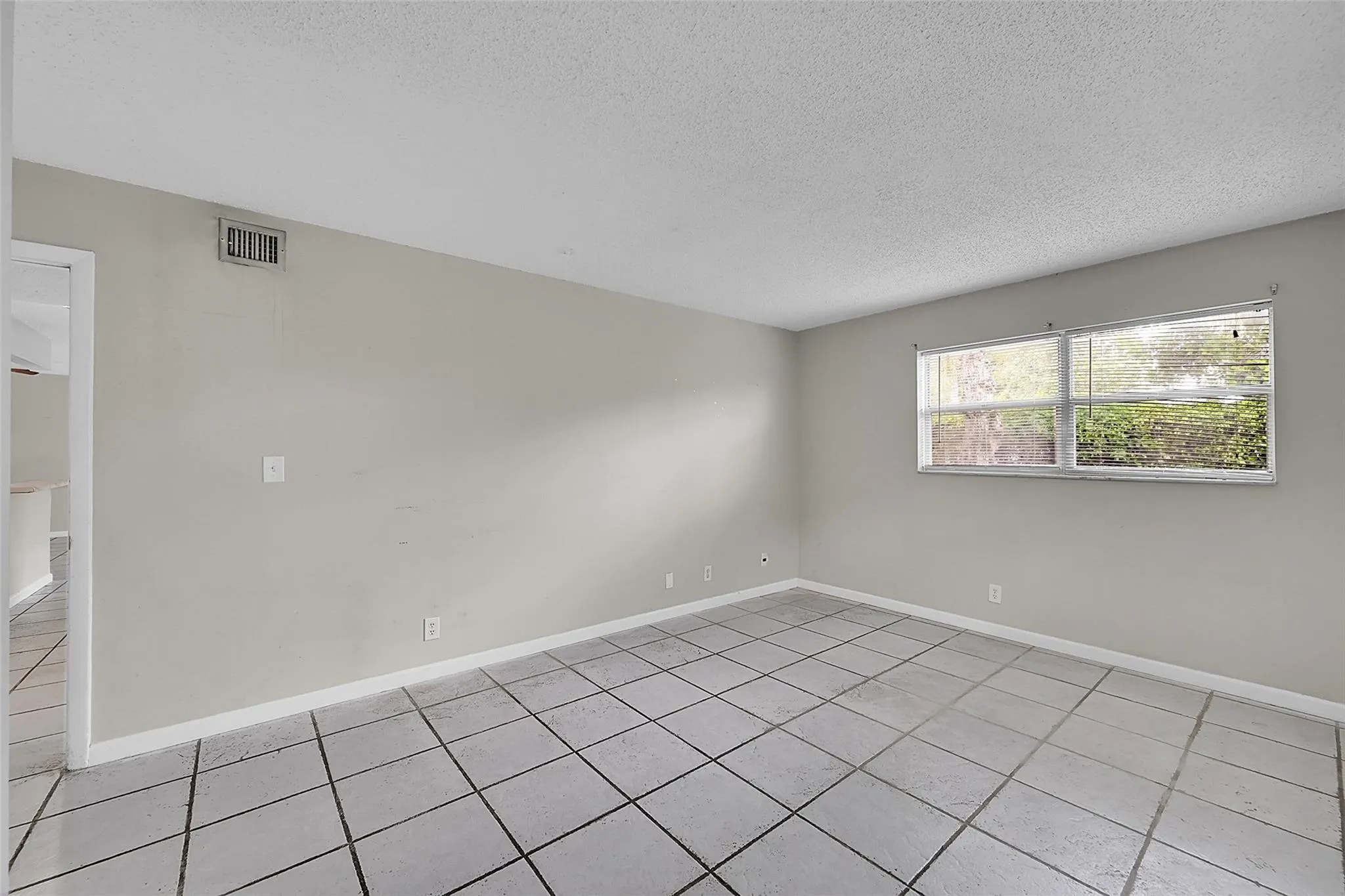 11607 NW 29th St, #3B