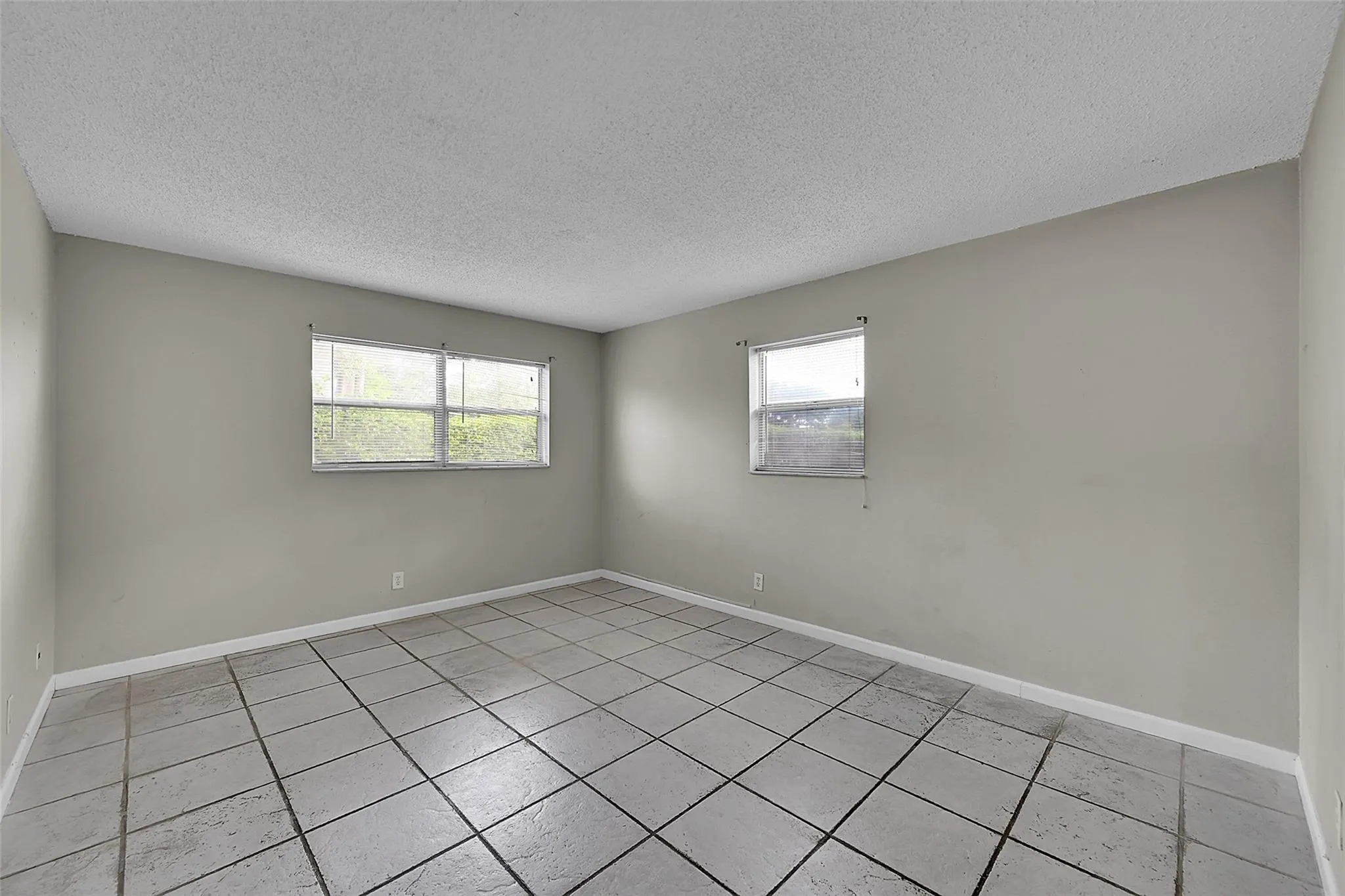 11607 NW 29th St, #3B