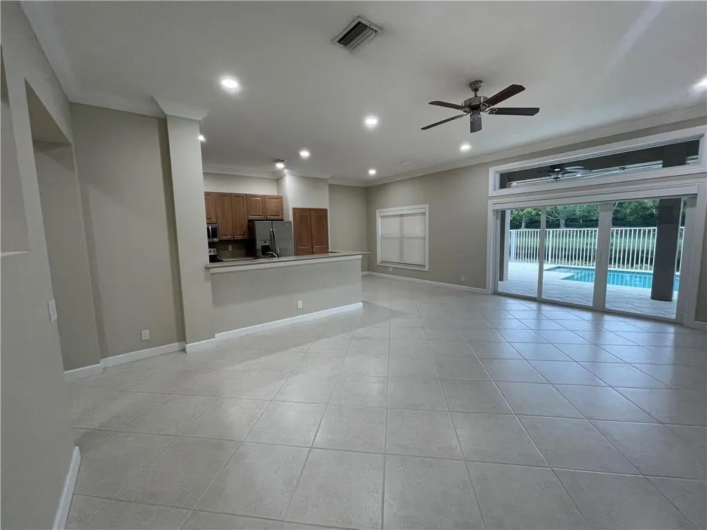 3790 Falcon Ridge Cir