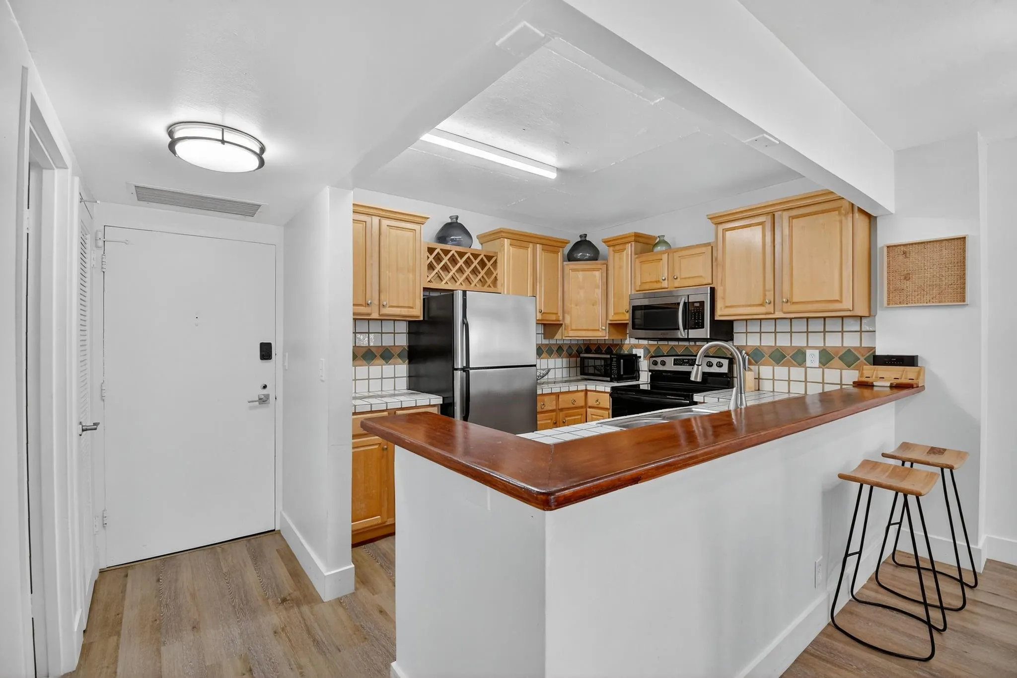 3725 S Ocean Dr, #405