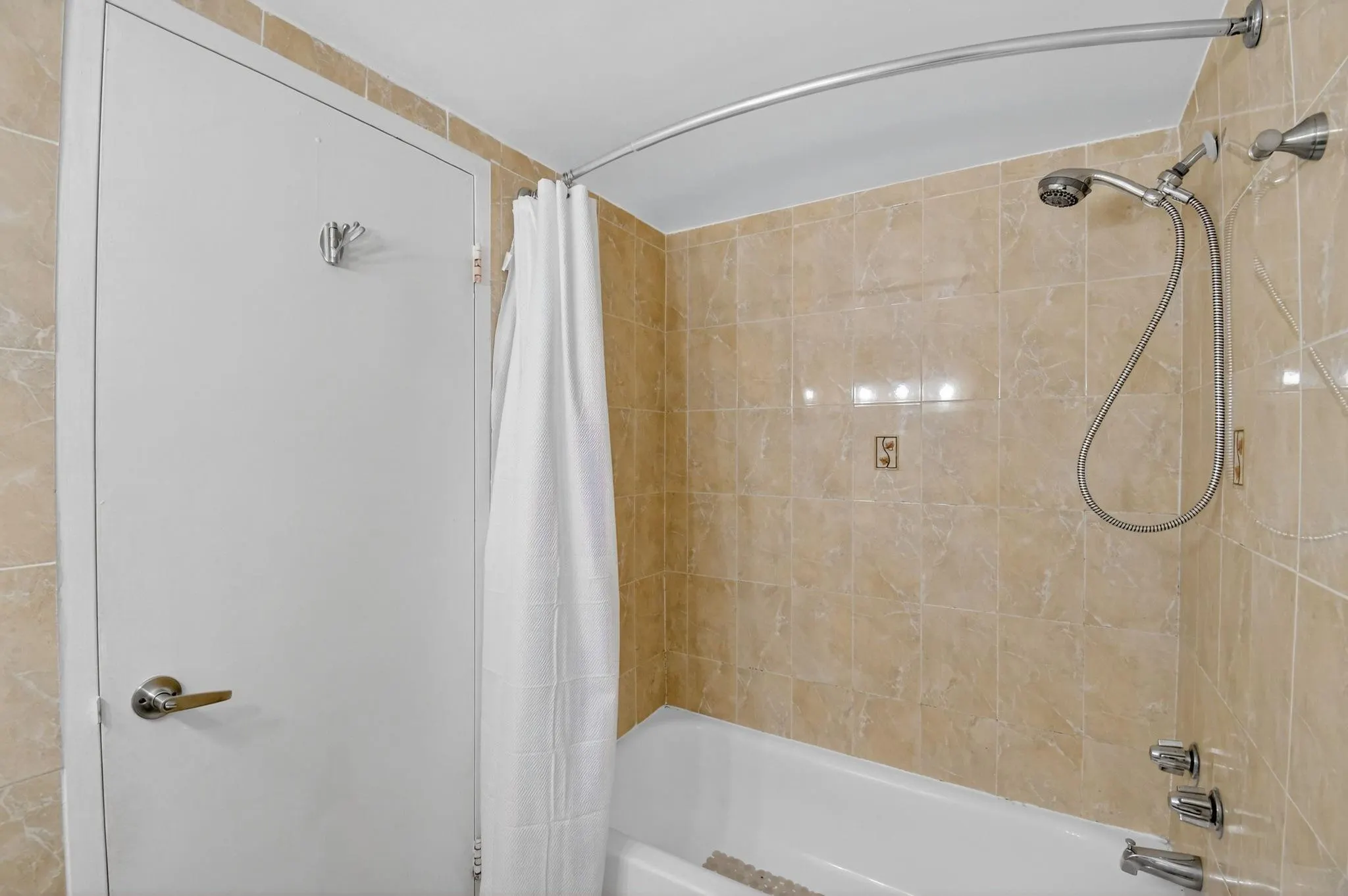 3725 S Ocean Dr, #405