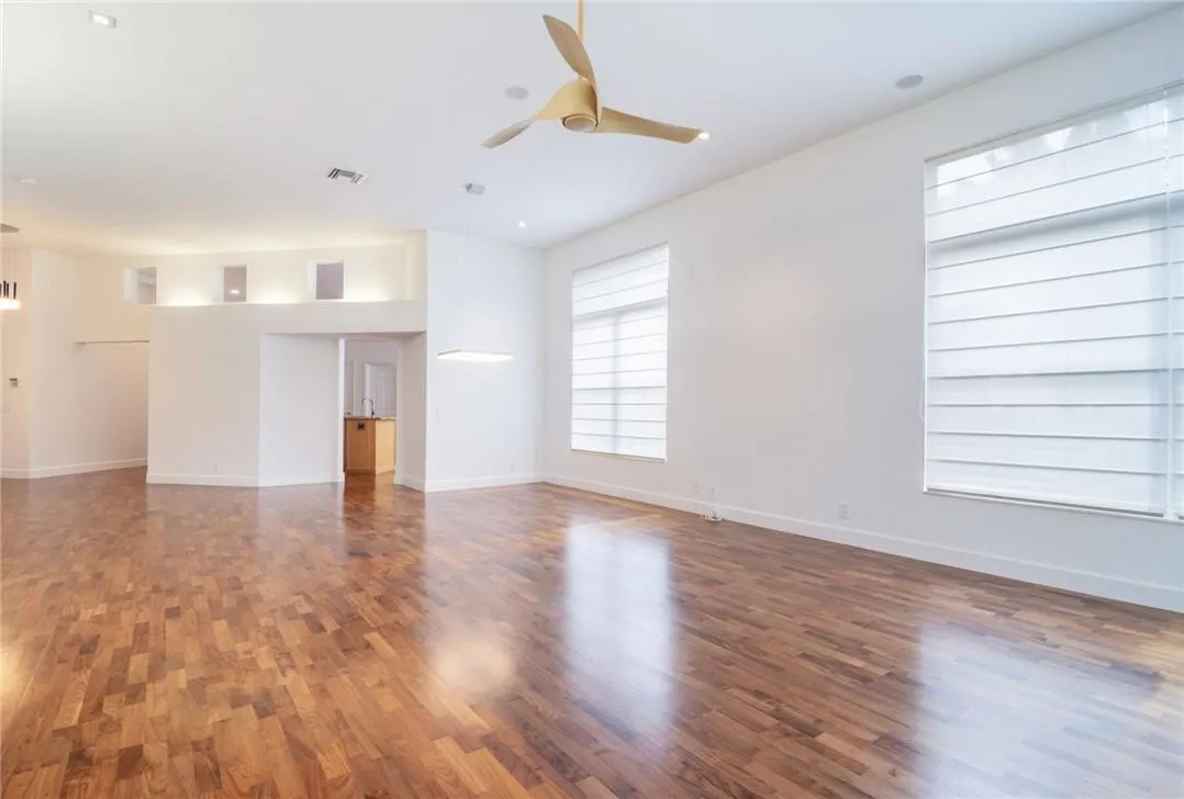 2519 Bay Pointe Court