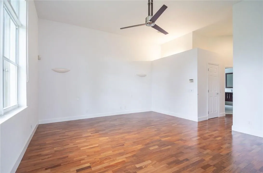2519 Bay Pointe Court