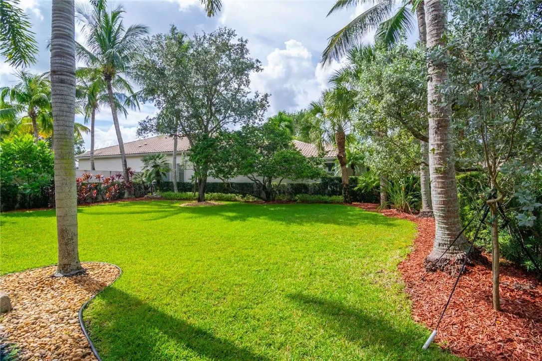 2519 Bay Pointe Court
