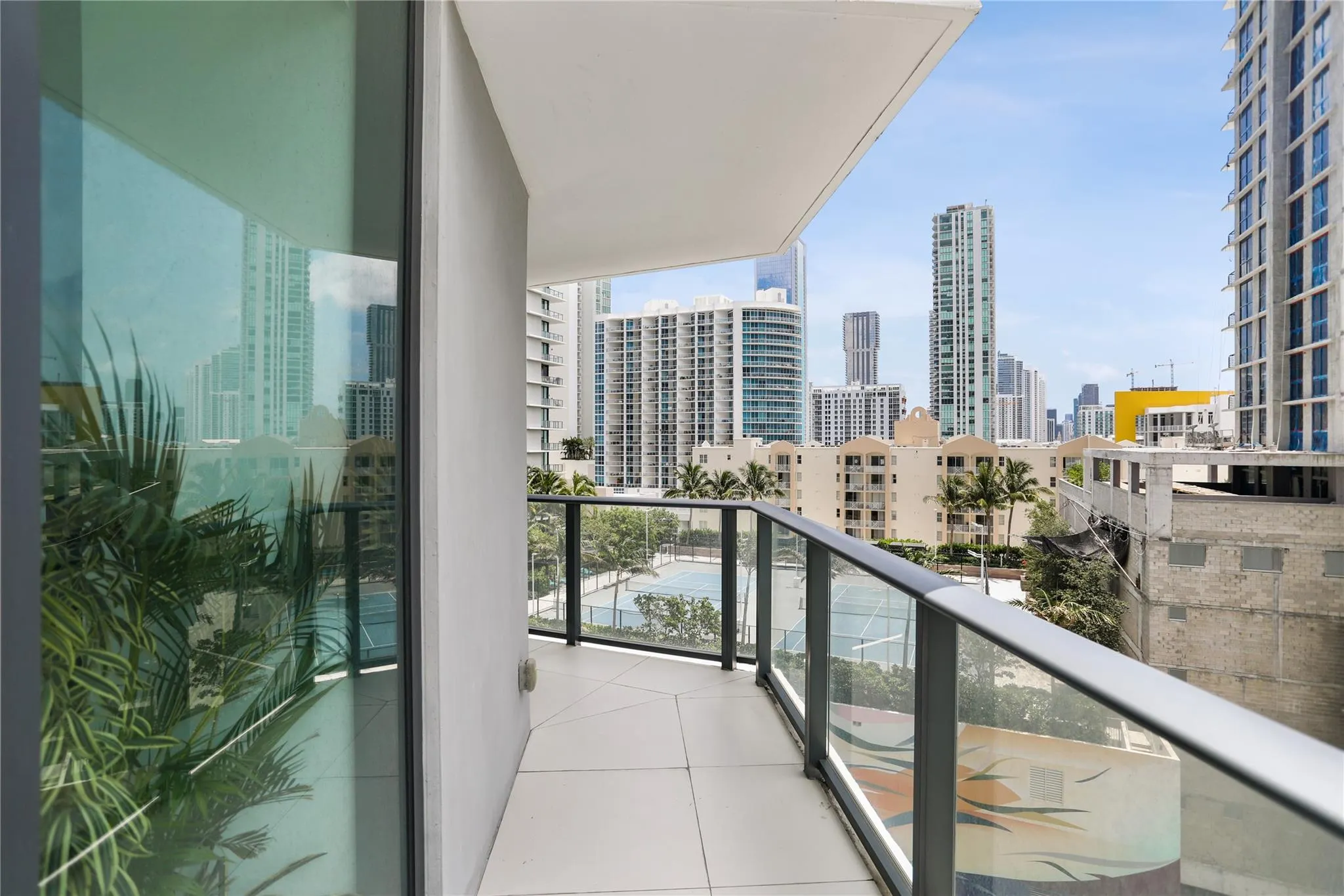 501 NE 31st St, #708