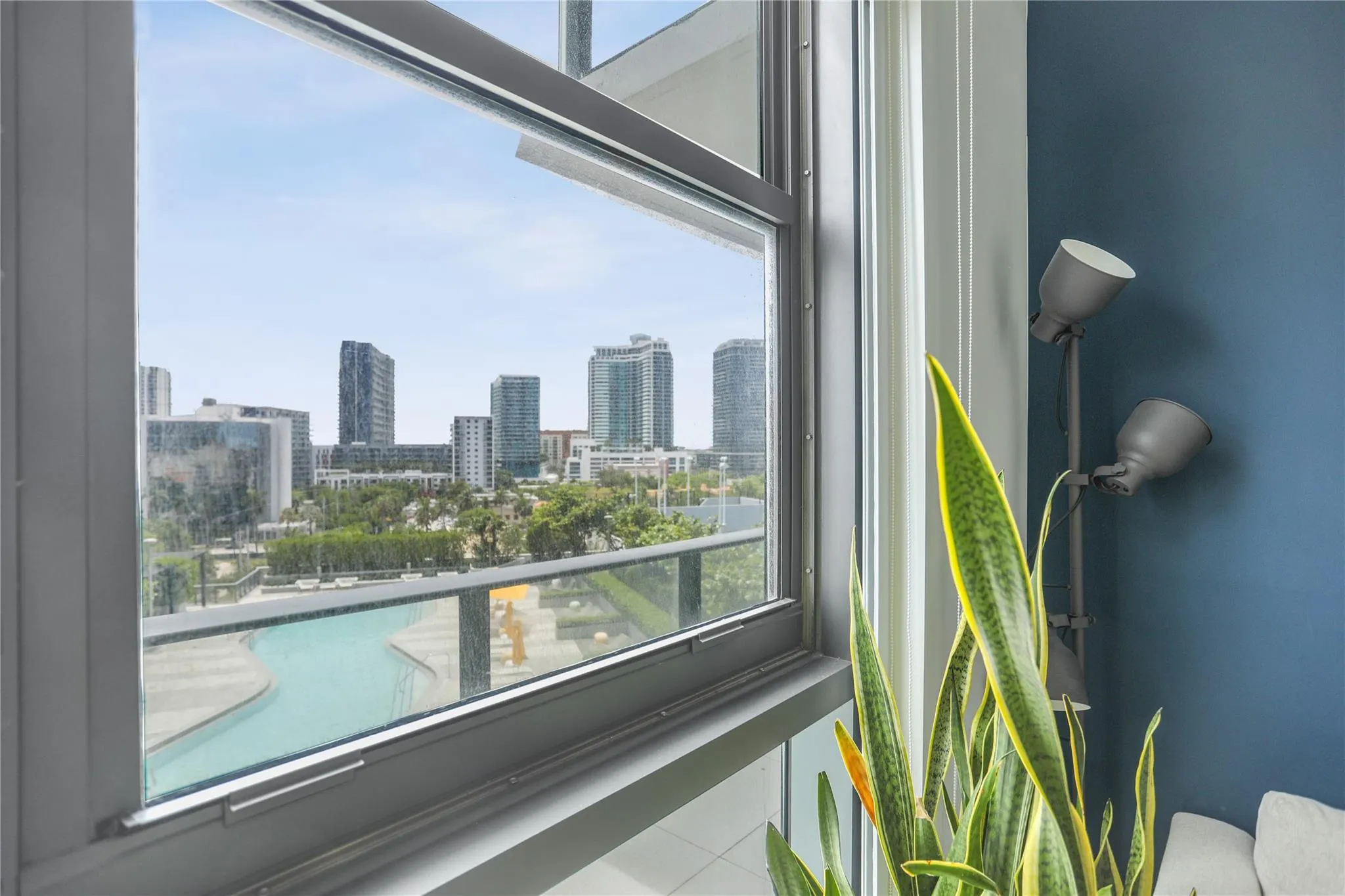 501 NE 31st St, #708