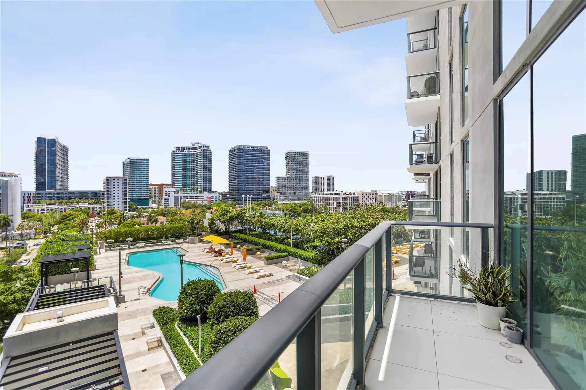 501 NE 31st St, #708