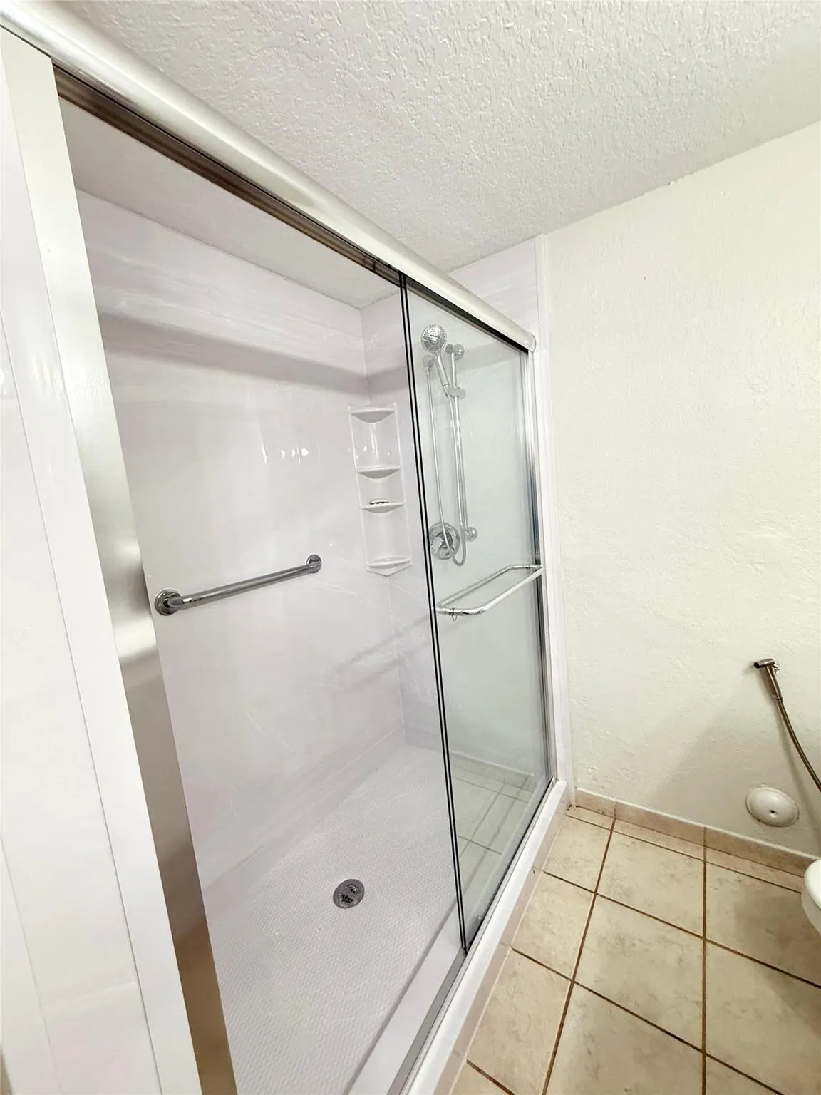 2901 Riverside Dr, #102