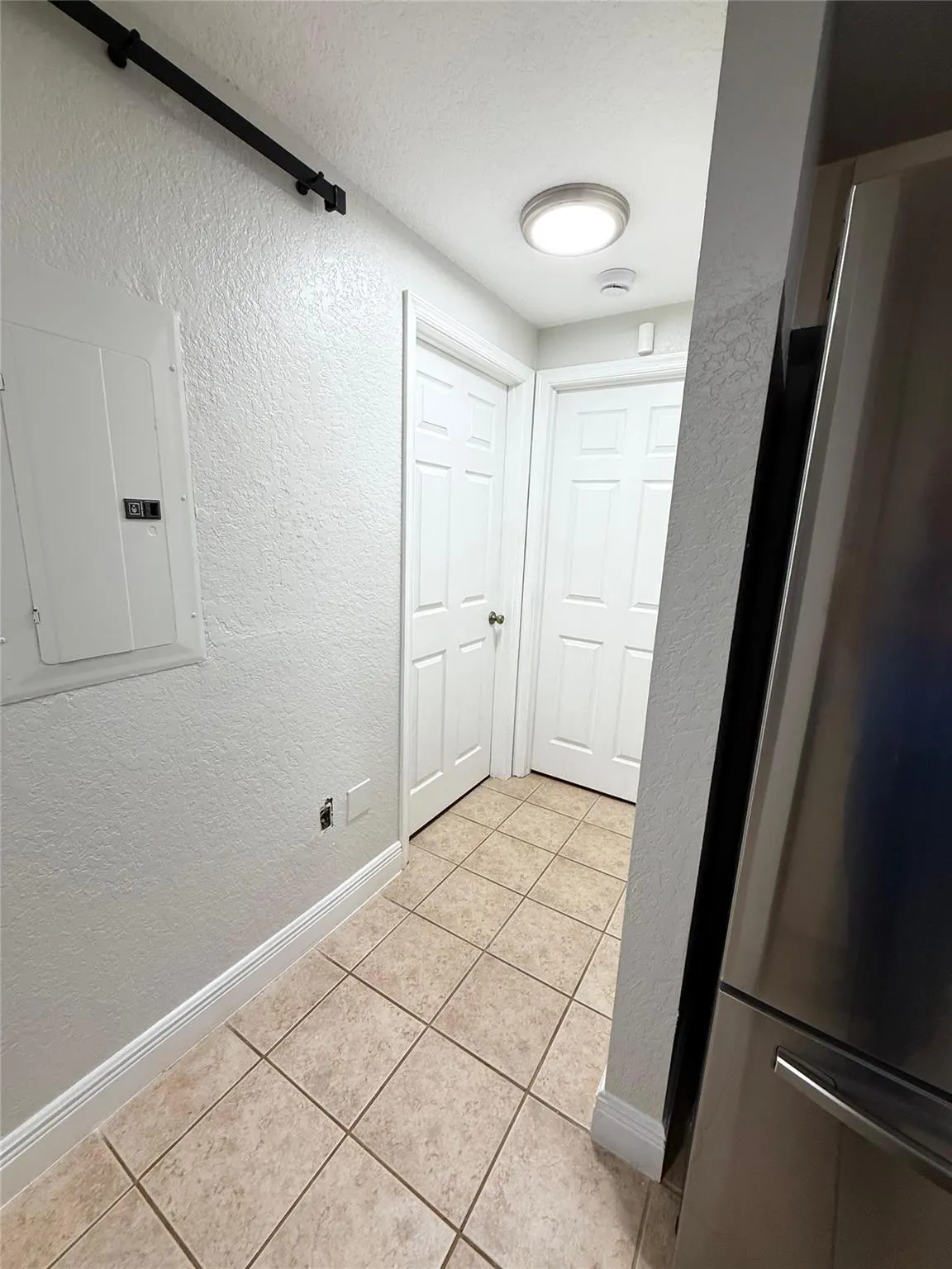 2901 Riverside Dr, #102