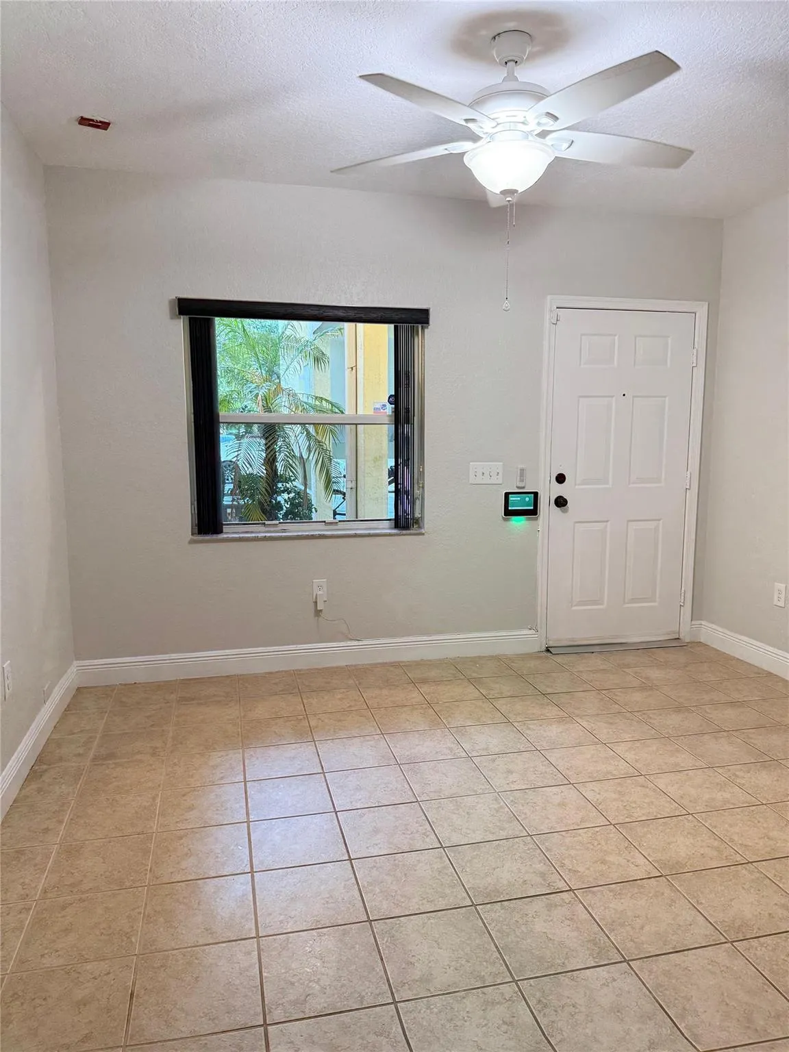 2901 Riverside Dr, #102