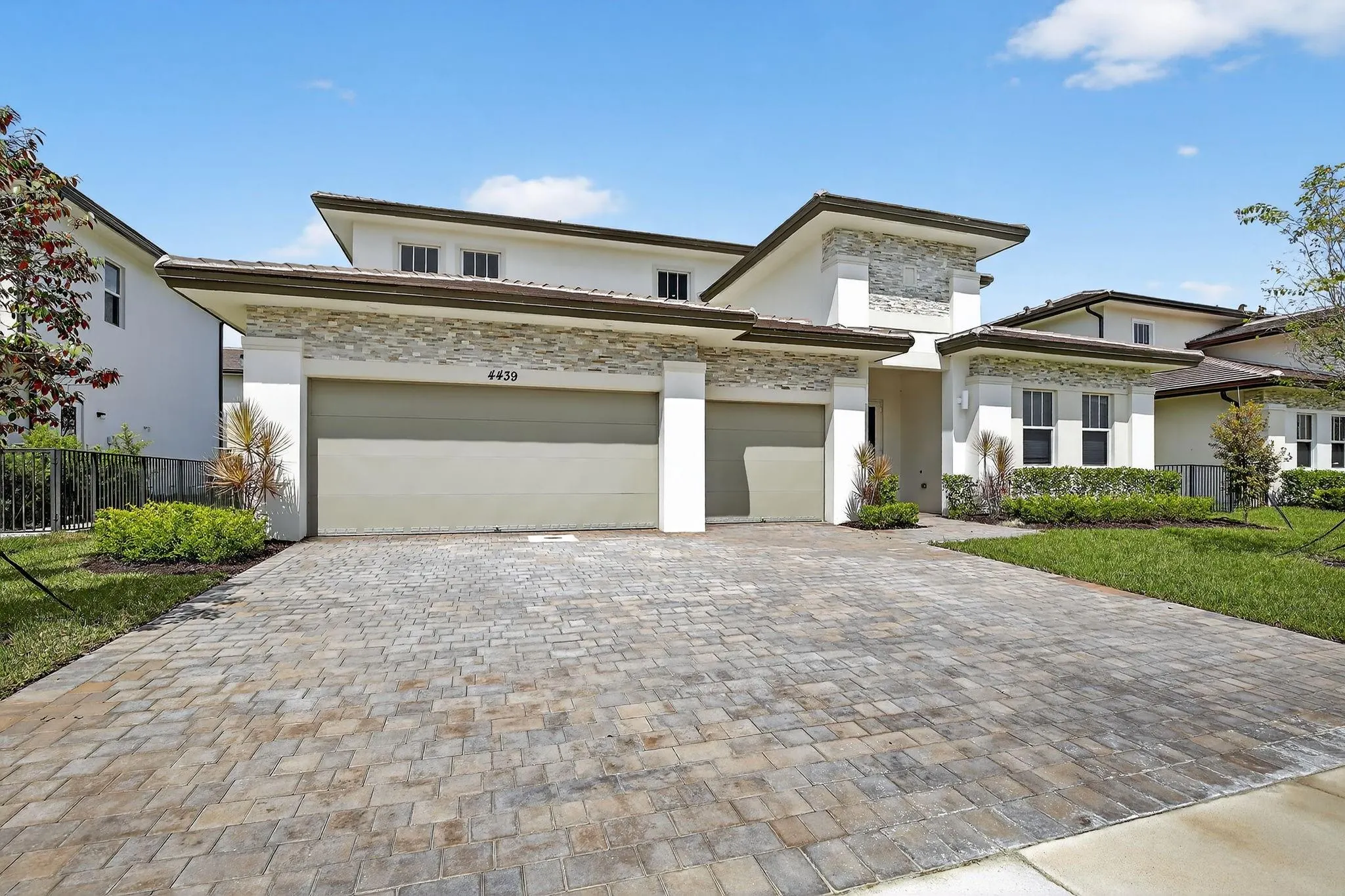 4439 SW 122nd Ter