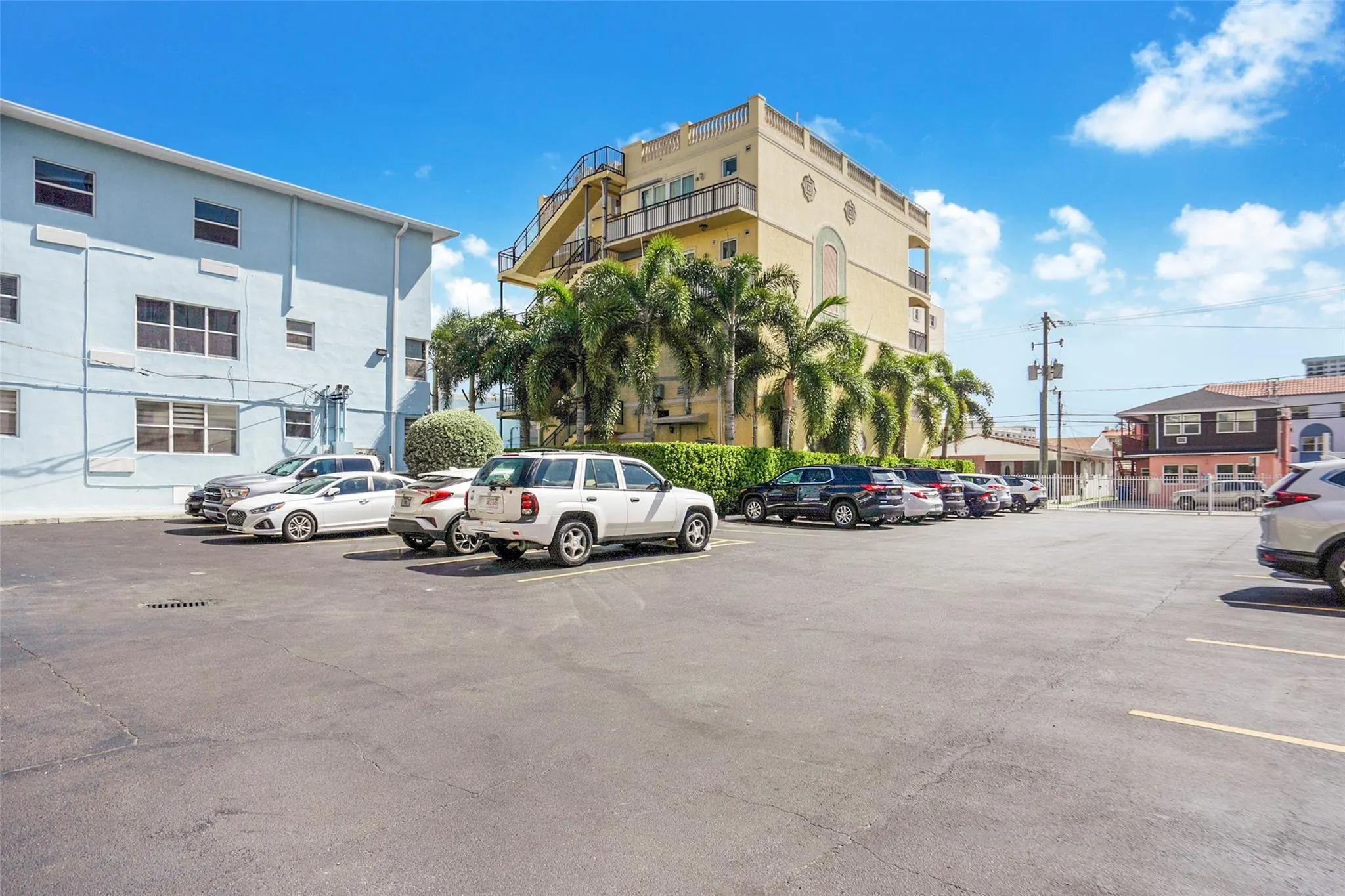 315 Van Buren St, #105B