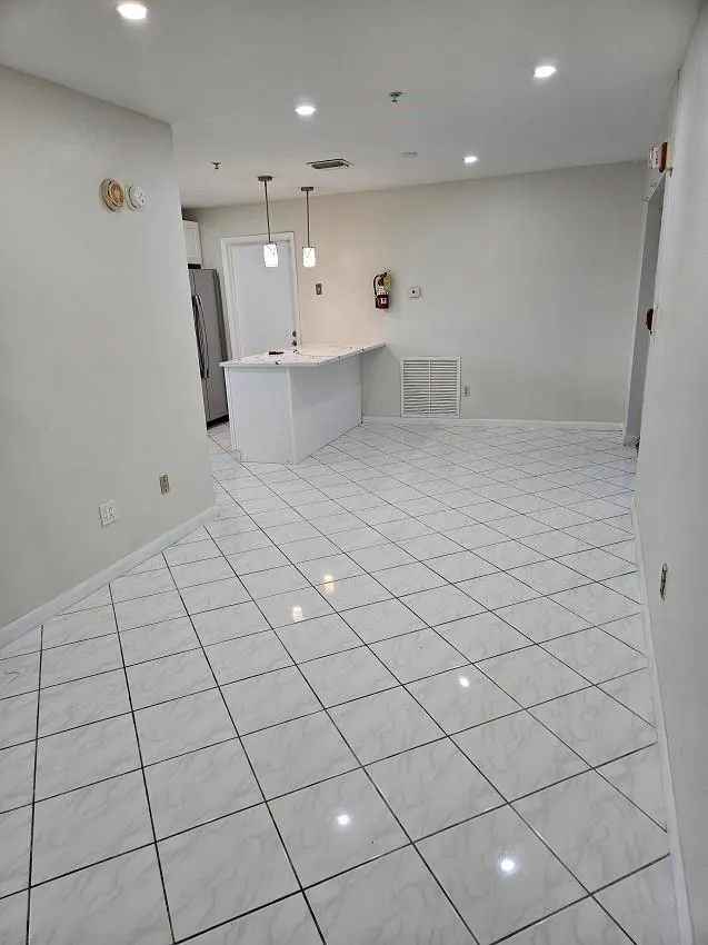 6380 NW 25th Ct