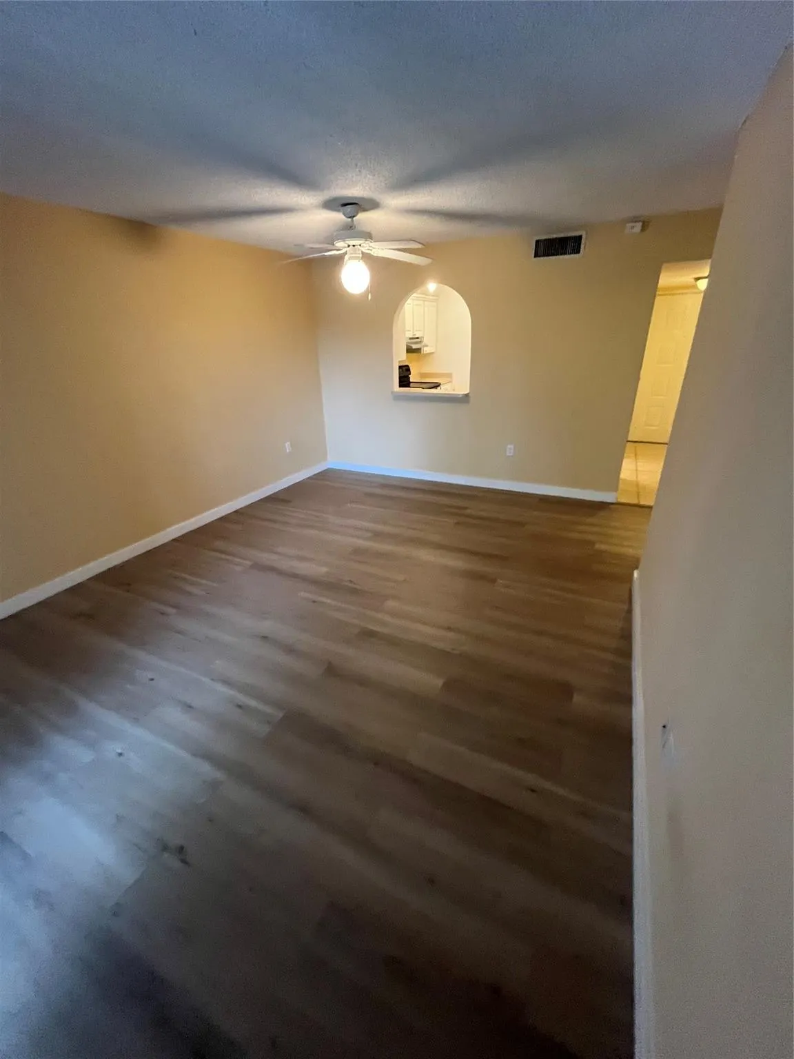 711 N Pine Island Rd, #417