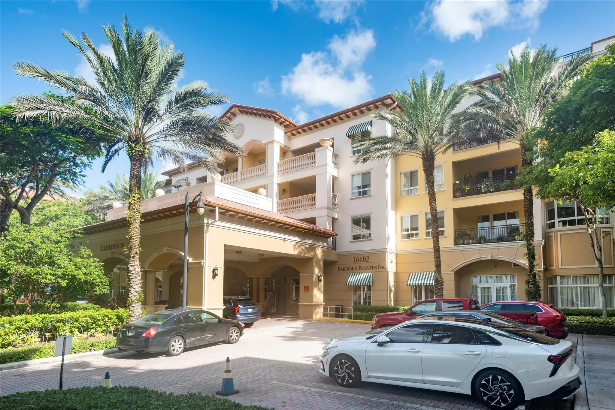 16102 Emerald Estates Dr, #207