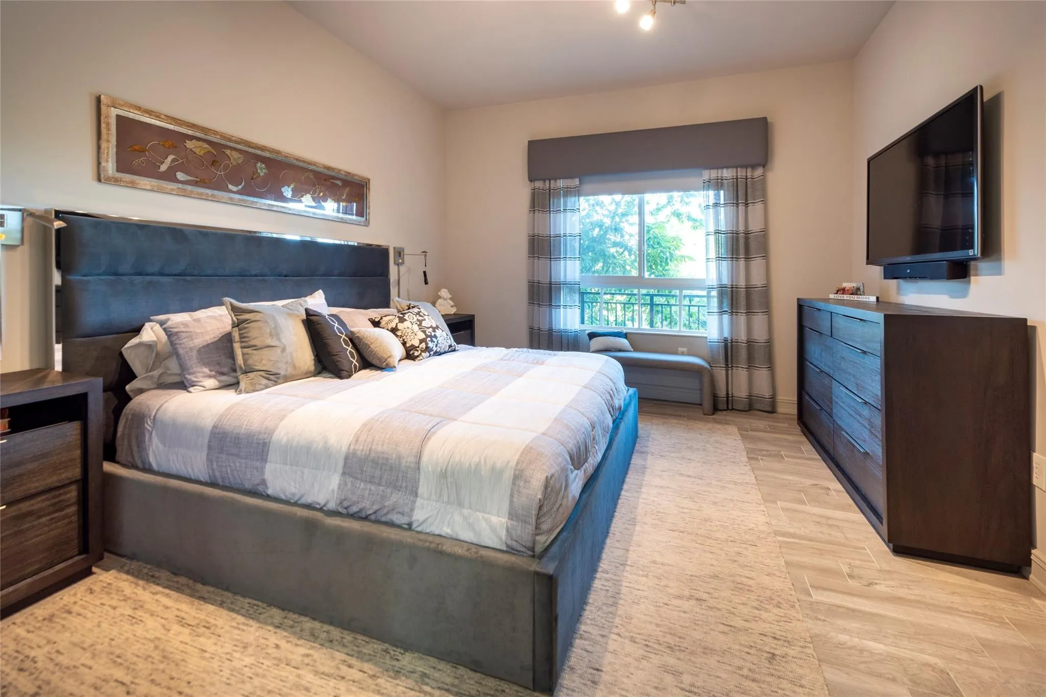 16102 Emerald Estates Dr, #207