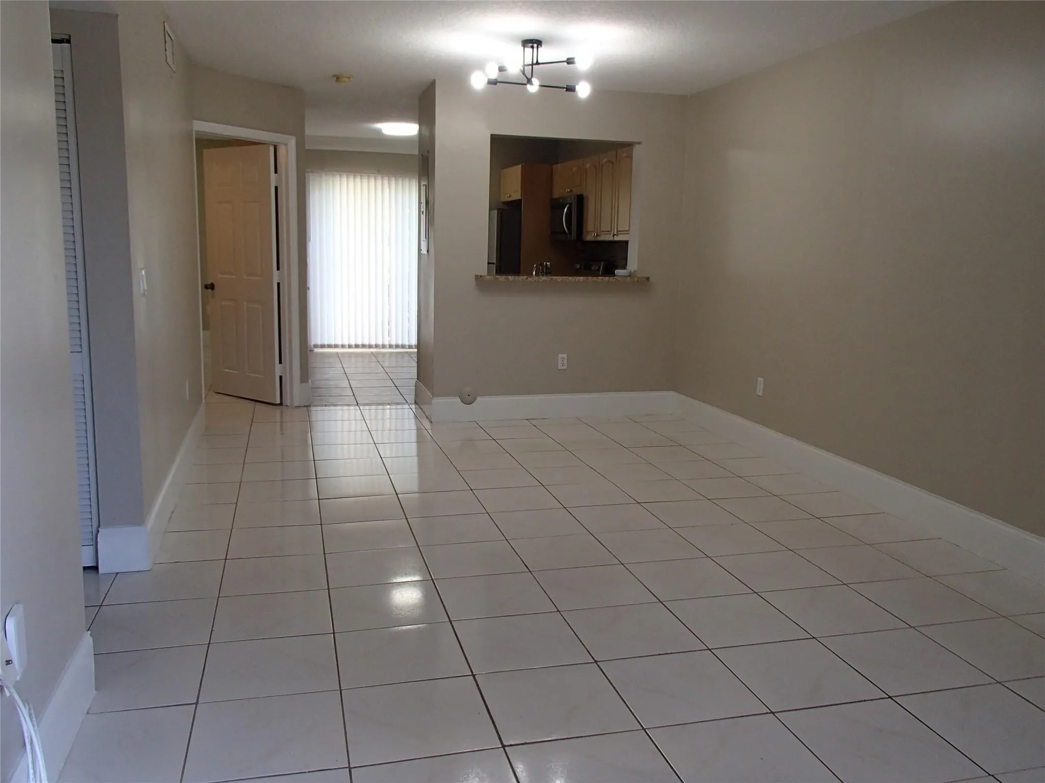 7820 NW 7th St, #102