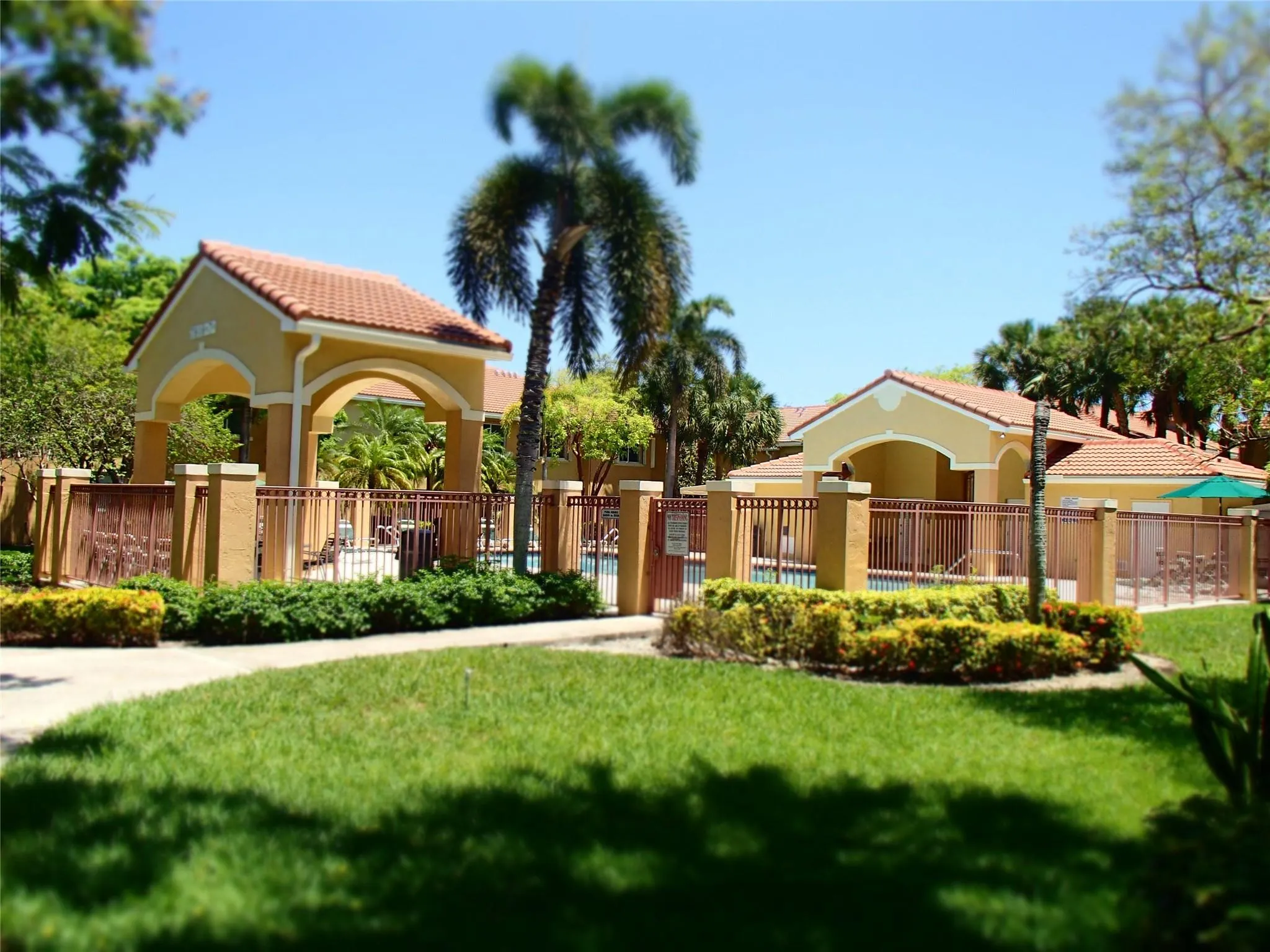 7820 NW 7th St, #102