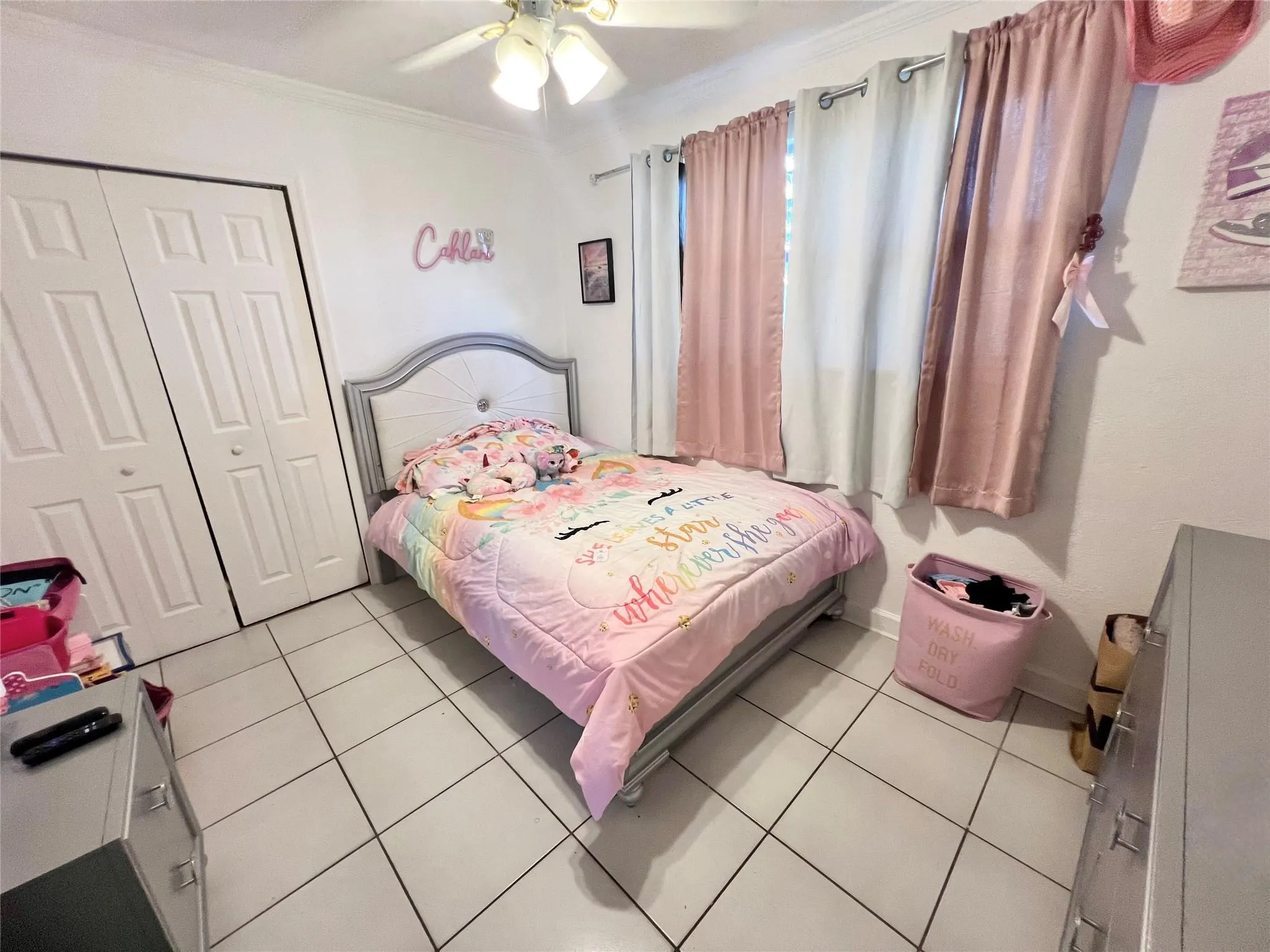5751 SW 54th Ave