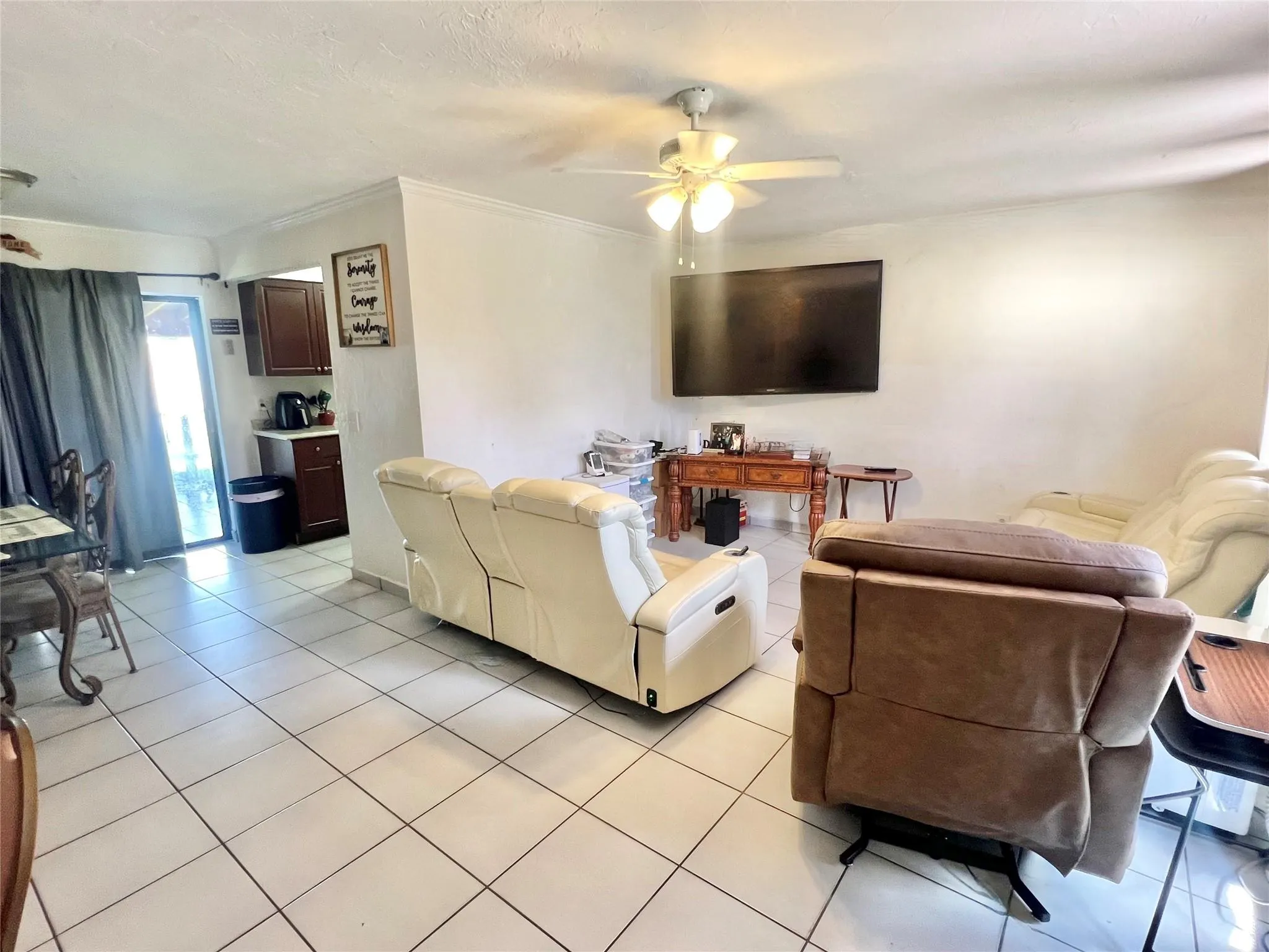 5751 SW 54th Ave