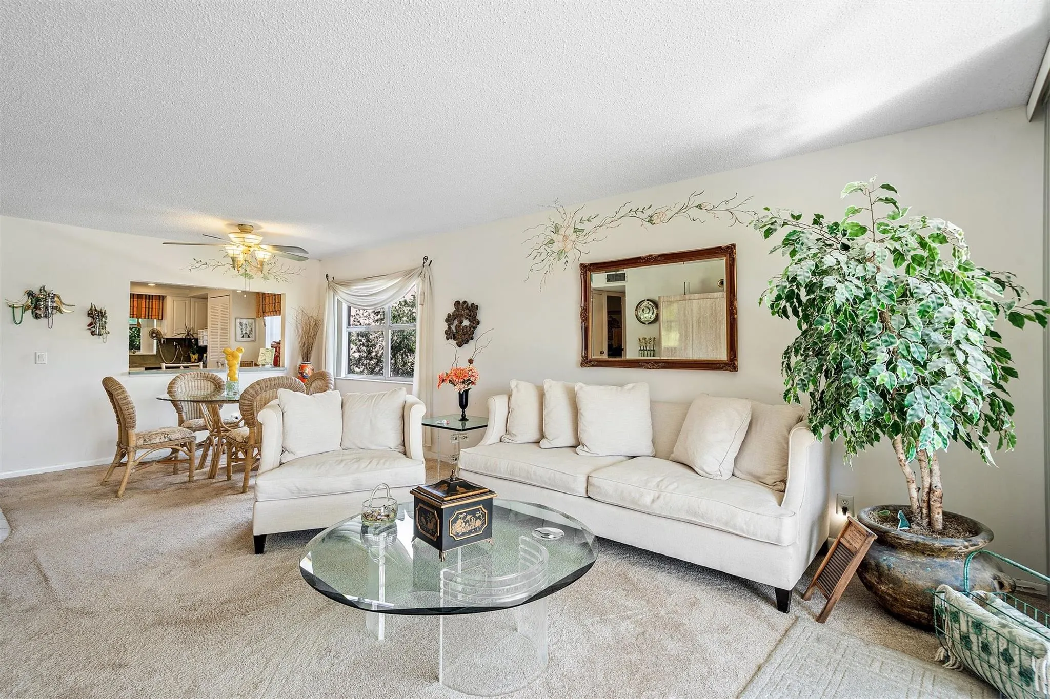 9681 Sunrise Lakes Blvd, #201