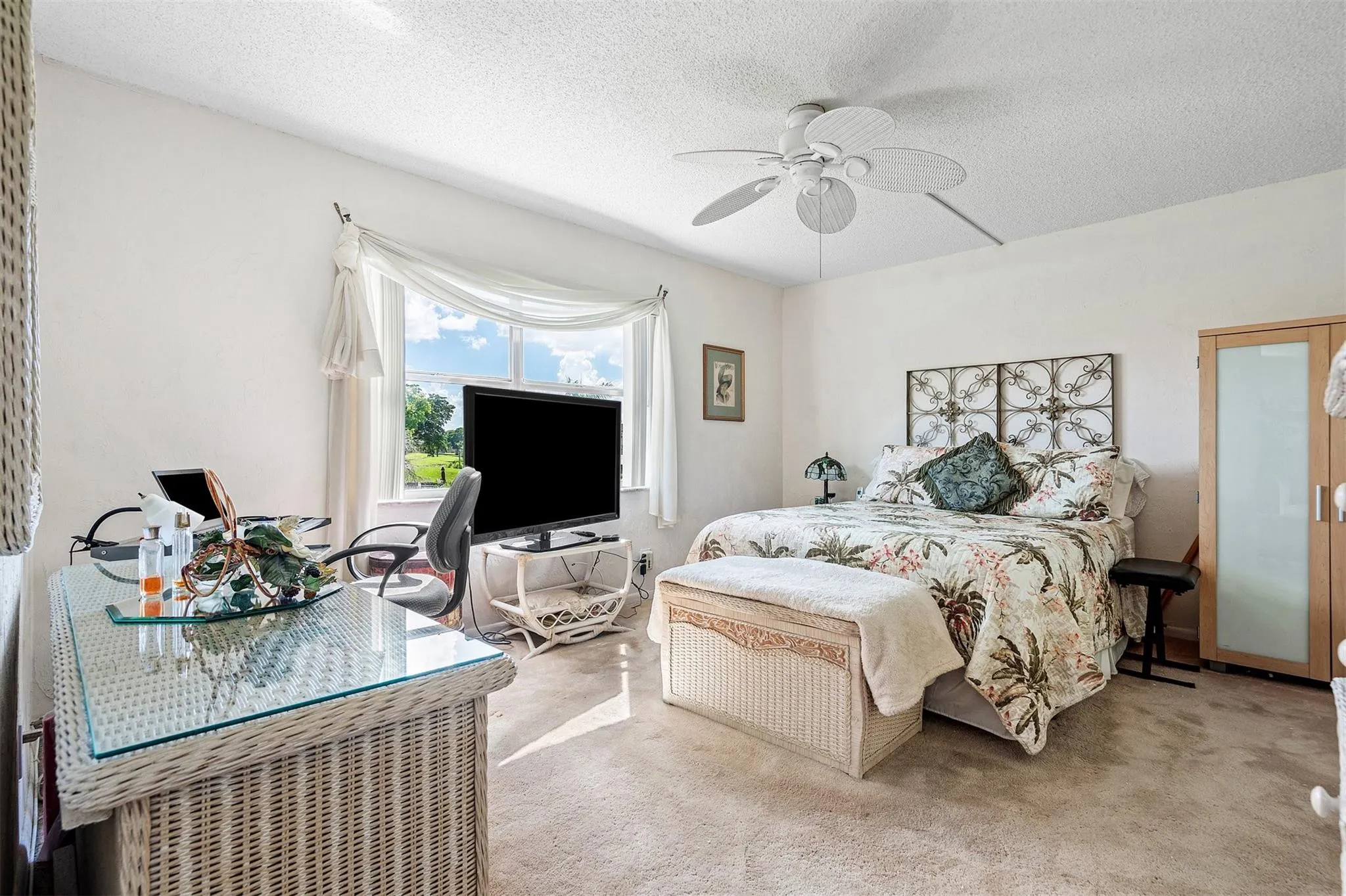 9681 Sunrise Lakes Blvd, #201