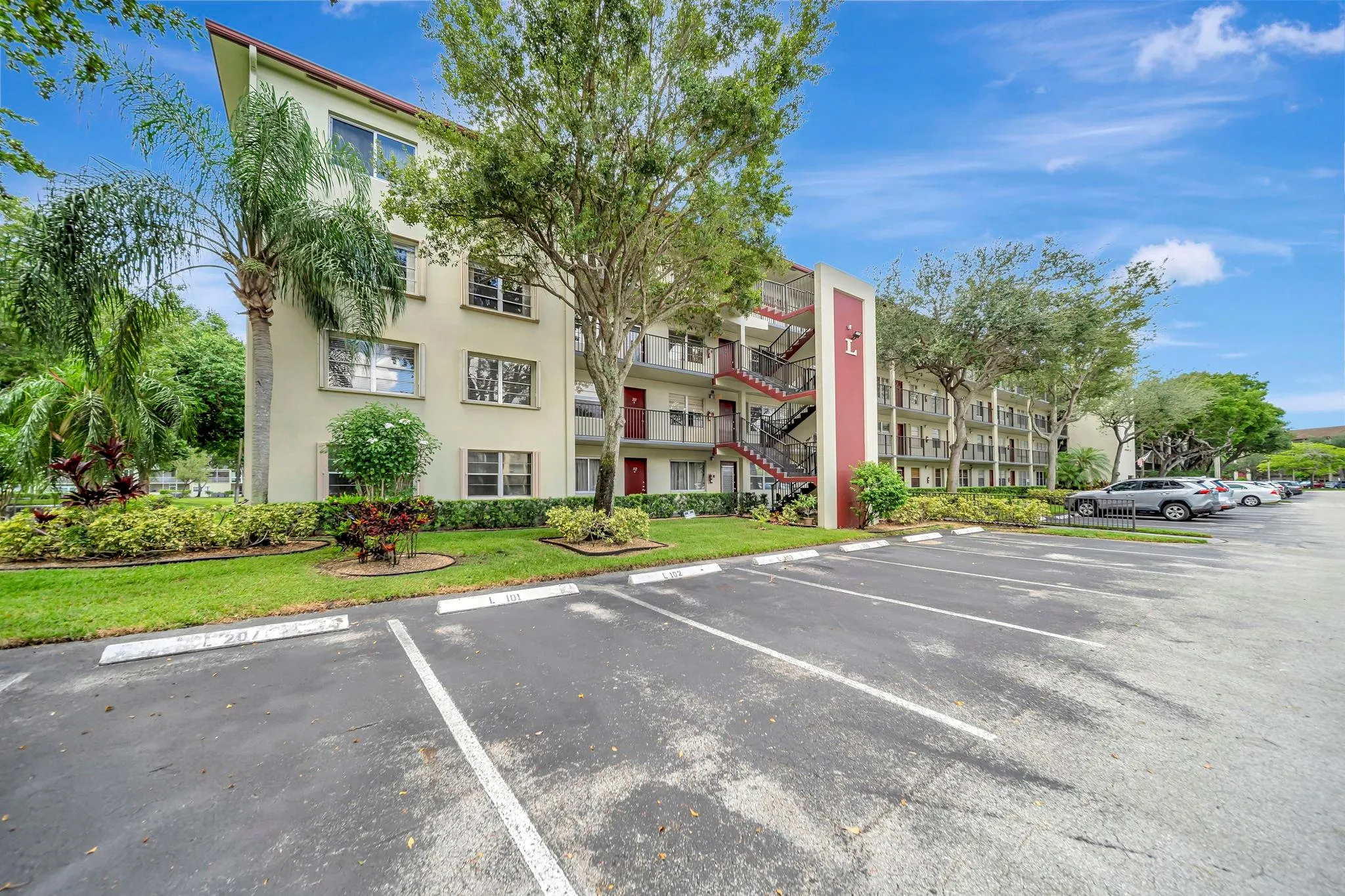13250 SW 7th Ct, #402L