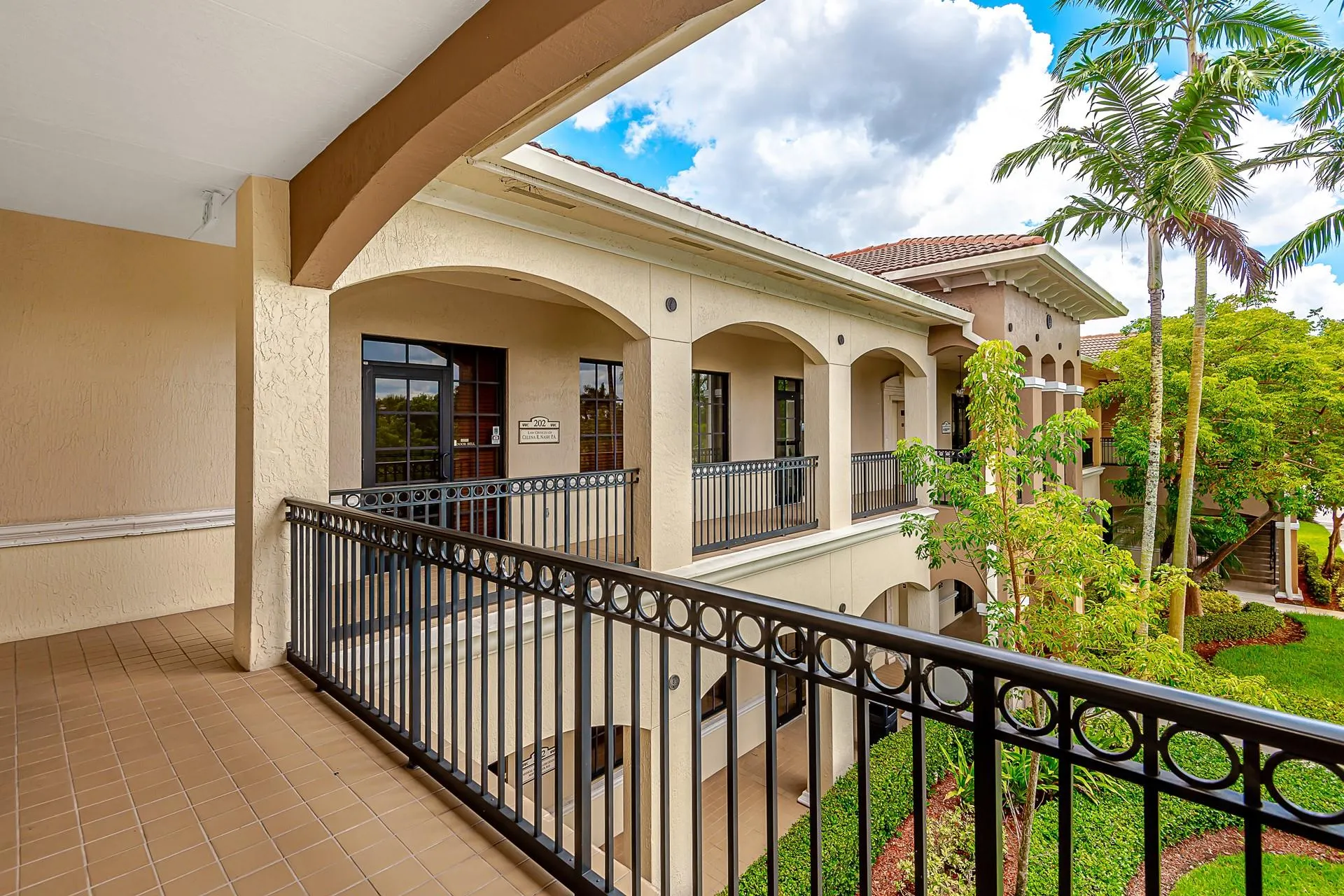 7301 Wiles Rd, #203