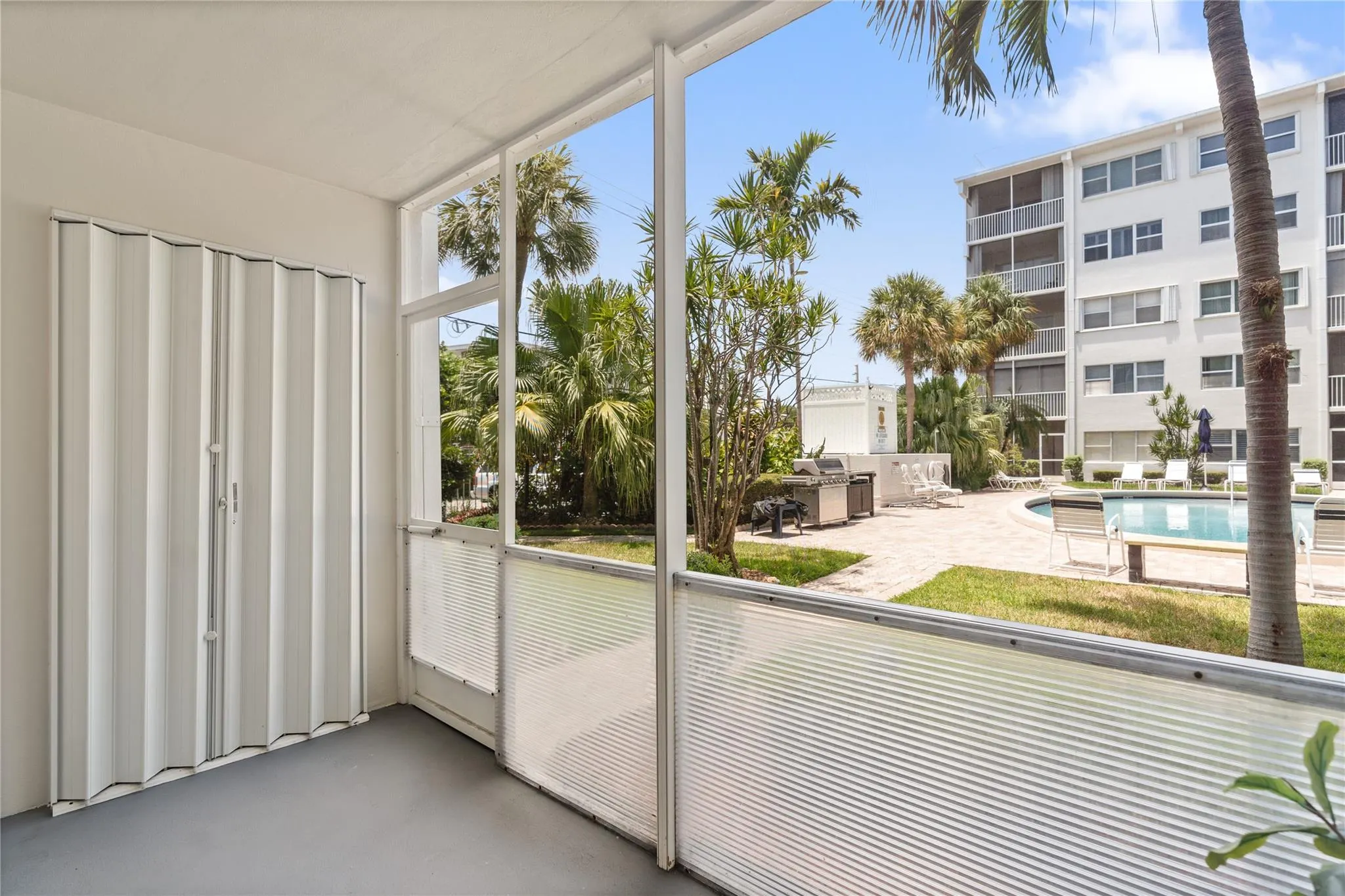 4117 Bougainvilla Dr, #102