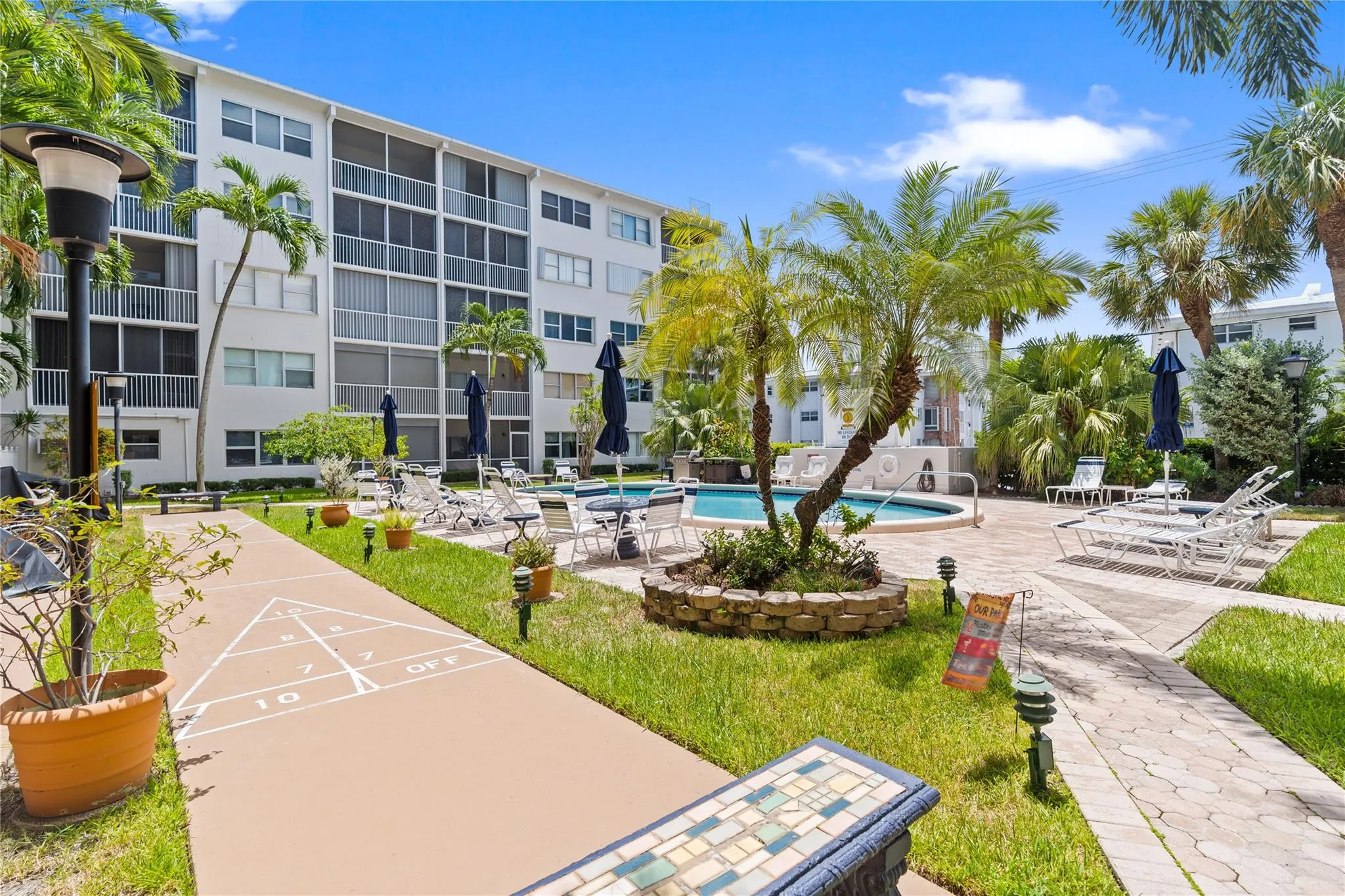 4117 Bougainvilla Dr, #102