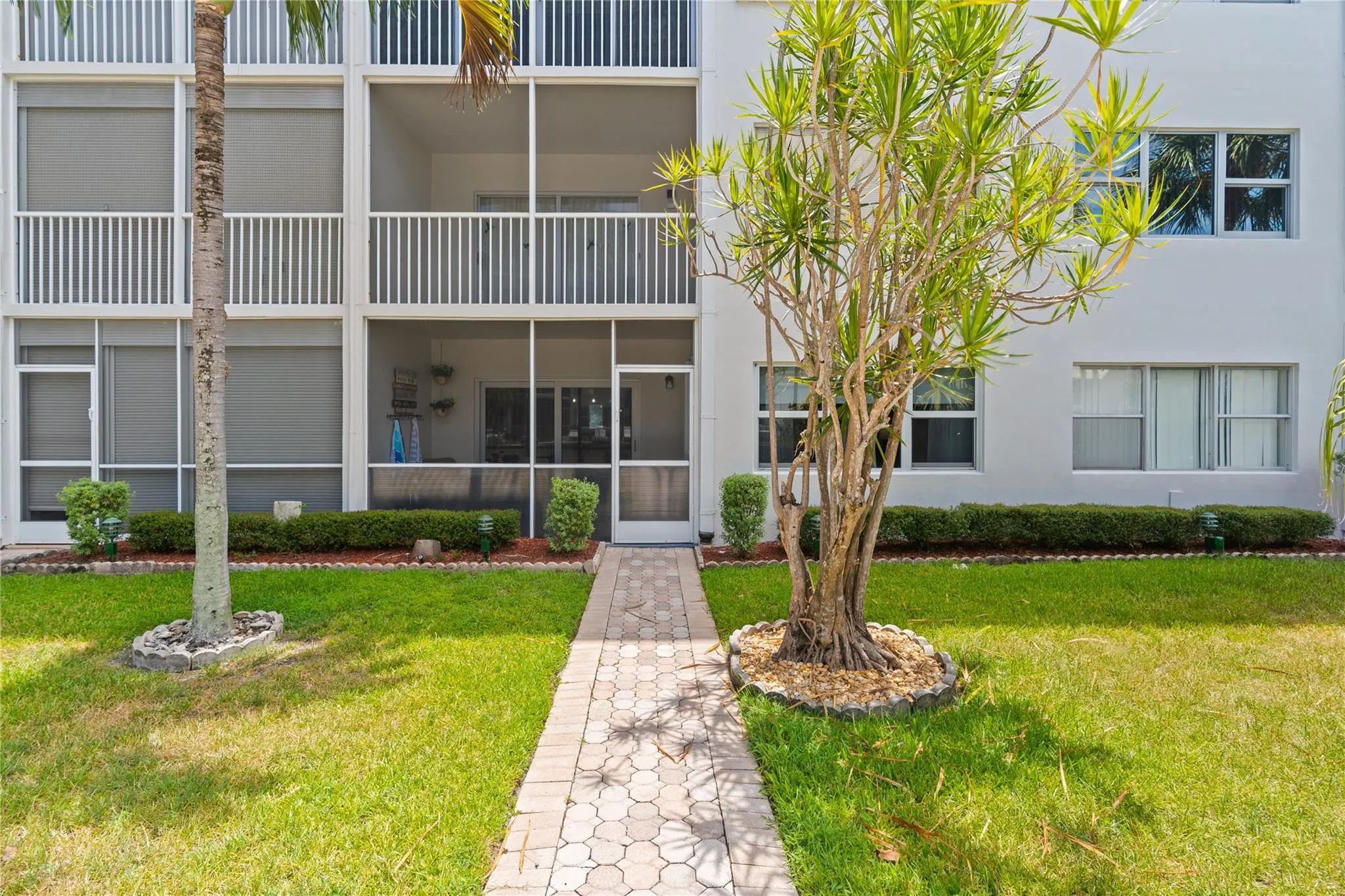 4117 Bougainvilla Dr, #102