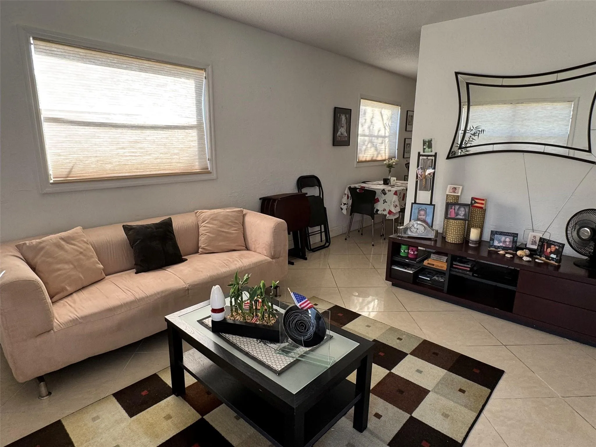 4061 N DIXIE HWY, #1
