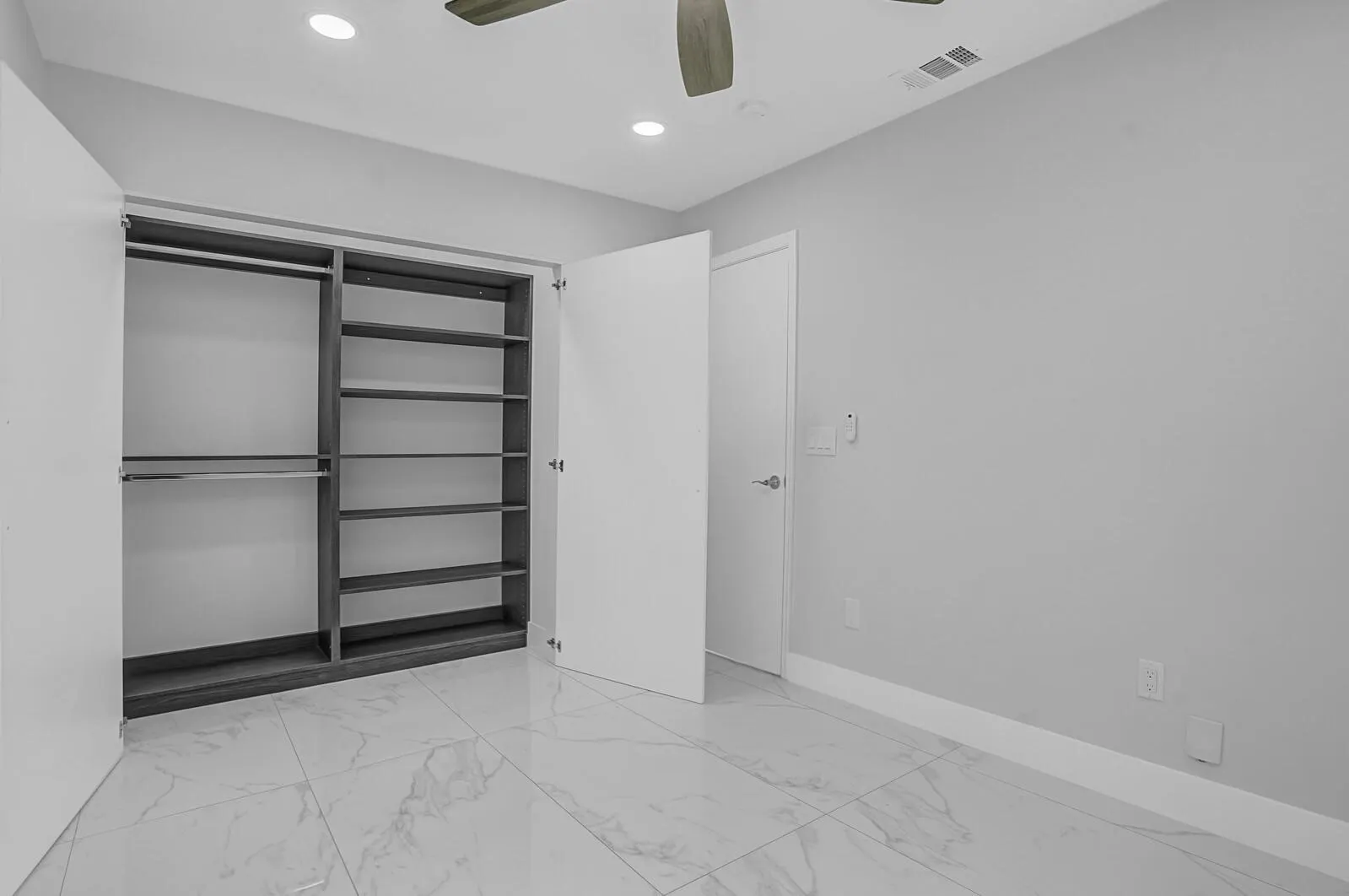 8389 Rural Ln