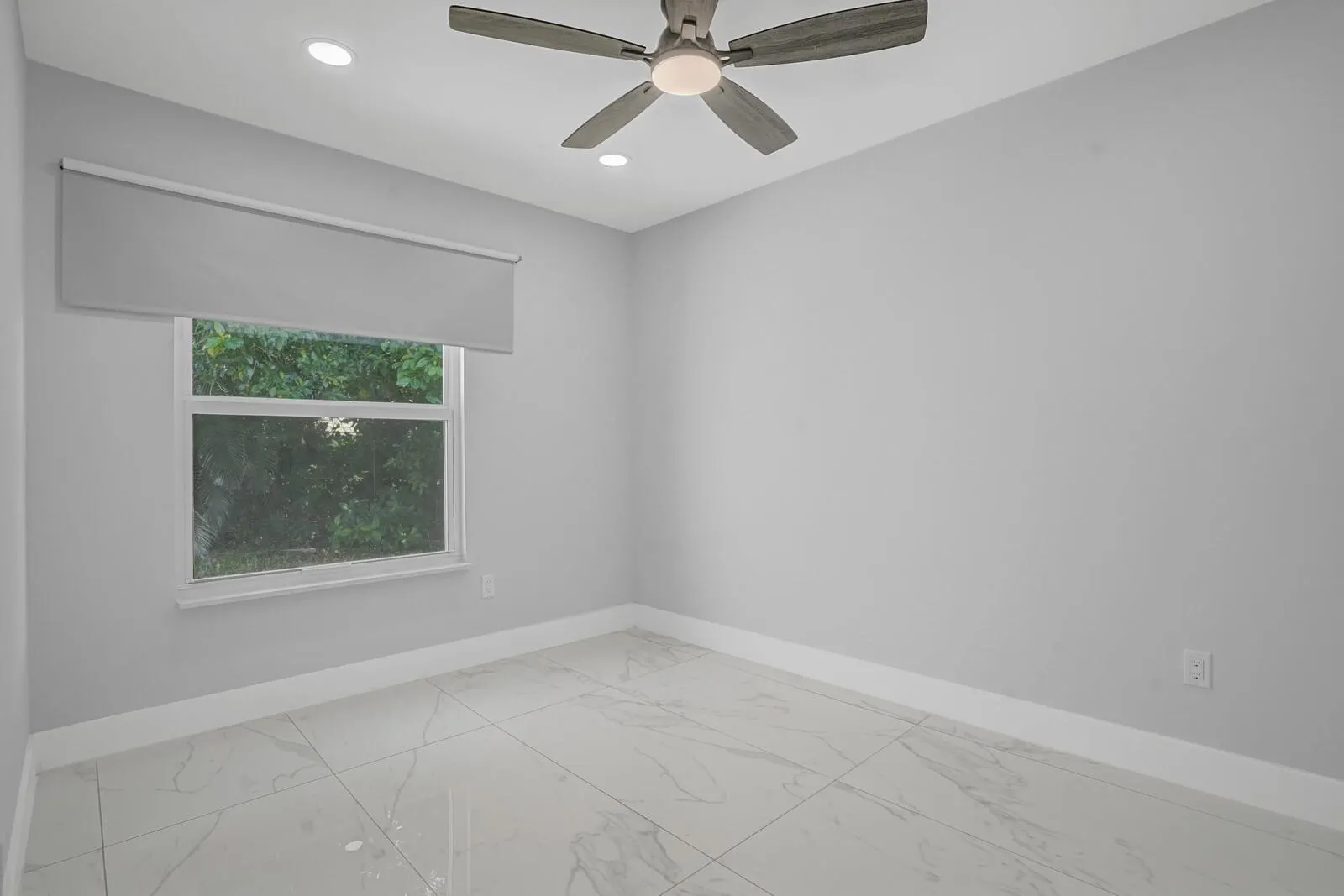 8389 Rural Ln